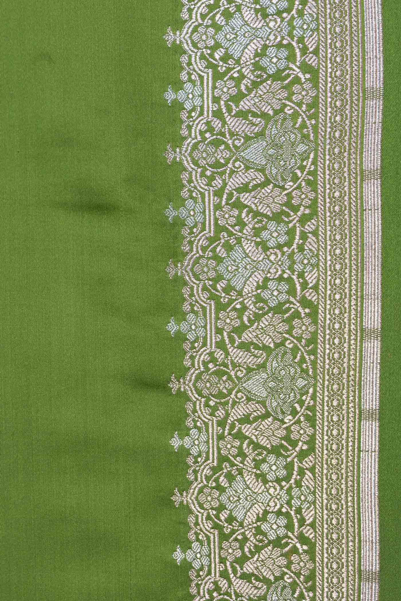 Border image of Green Dual Tone Blended Banarasi Silk Saree with Plain Body and Zari Border. 