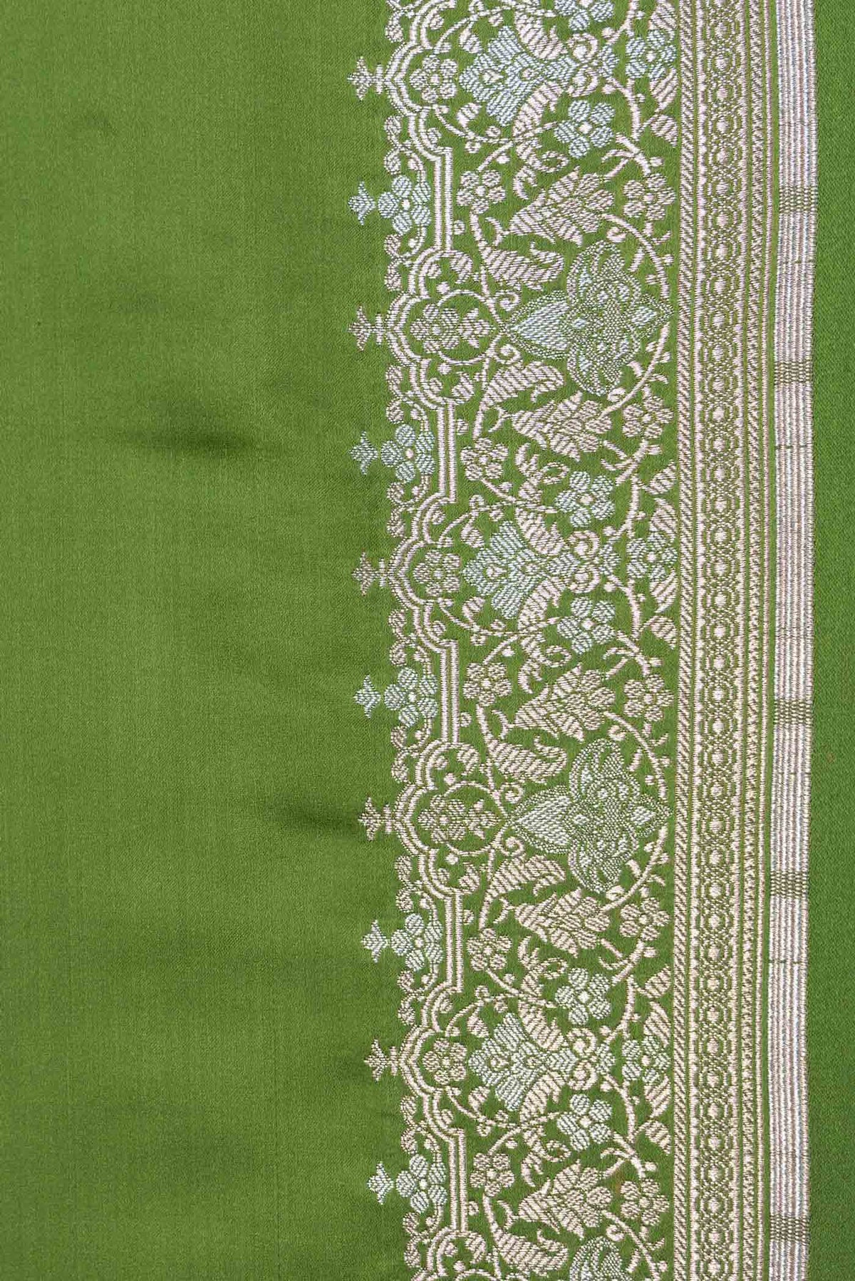 Border image of Green Dual Tone Blended Banarasi Silk Saree with Plain Body and Zari Border. 