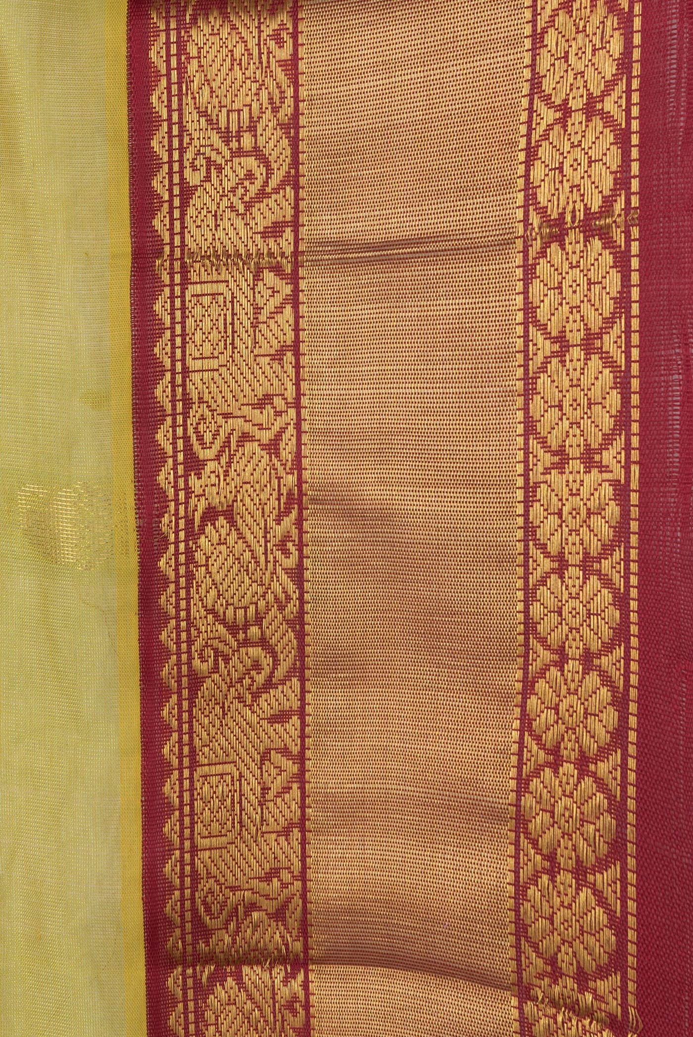 Border image of Green Dual Tone Silk Cotton Saree with Zari Butta on the body and Zari Border. 