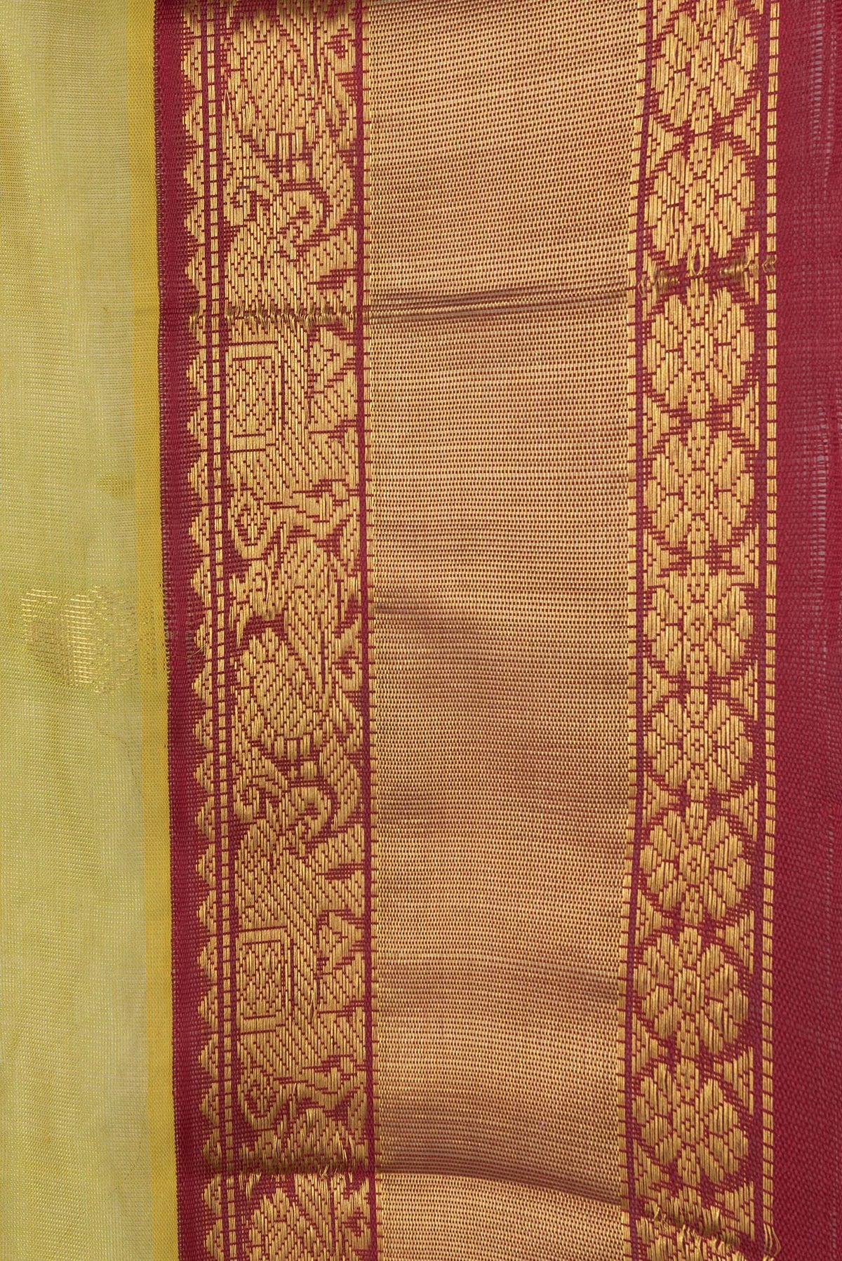 Border image of Green Dual Tone Silk Cotton Saree with Zari Butta on the body and Zari Border. 