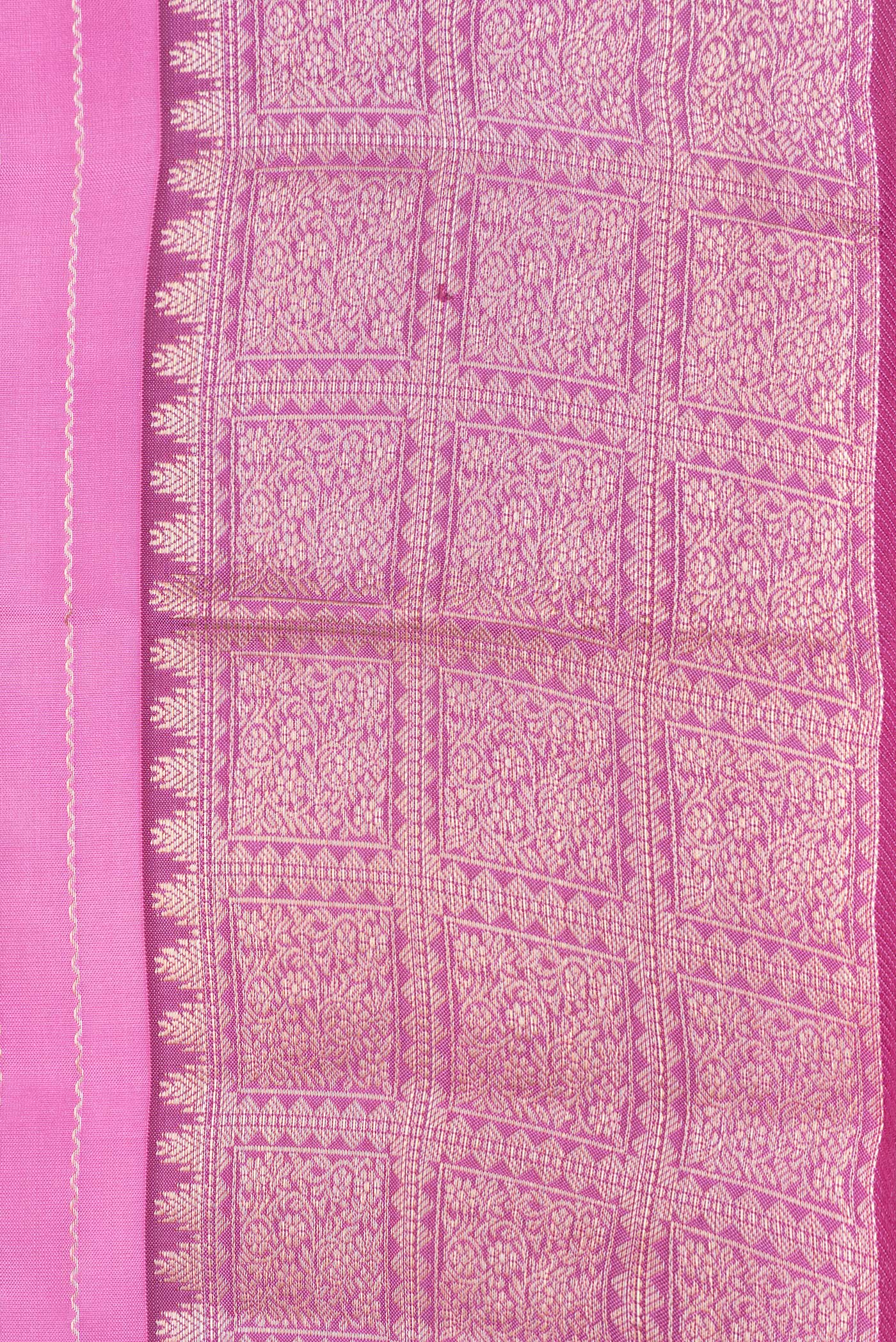 Border image of Pink Dual Tone Kanchipuram Silk Saree with Stripes on the body and Zari Border. 