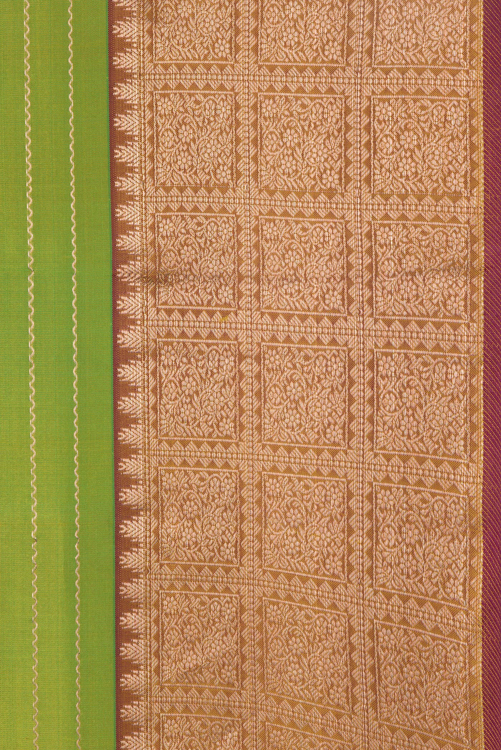 Border image of Parrot Green Dual Tone Kanchipuram Silk Saree with Stripes on the body and Zari Border. 