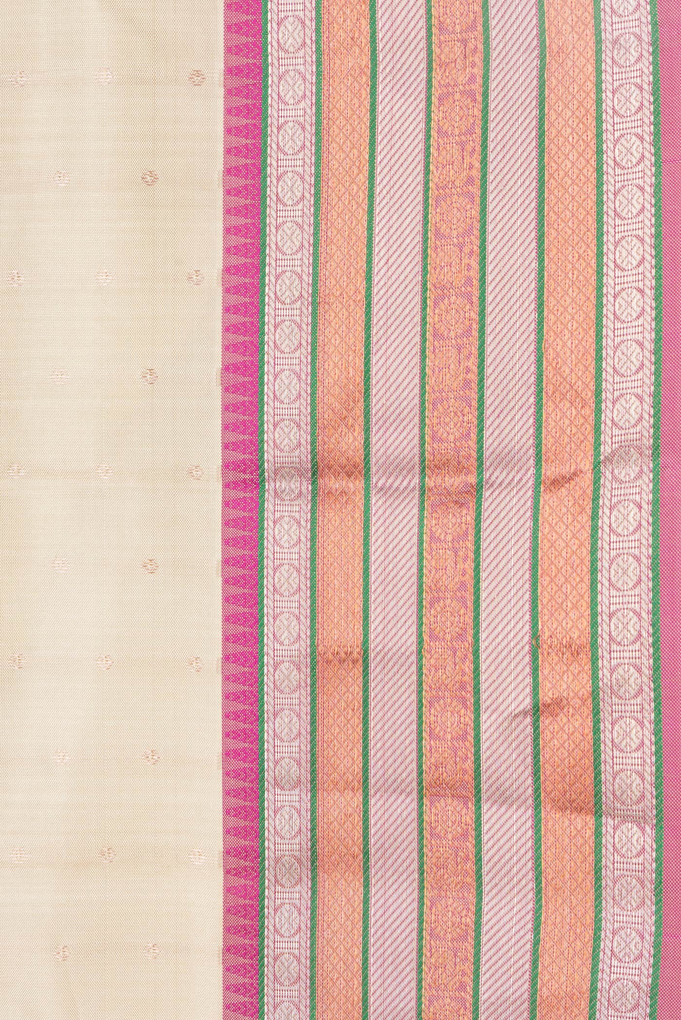 Border image of Beige Dual Tone Kanchipuram Silk Saree with Zari Butta on the body and Zari Border. 