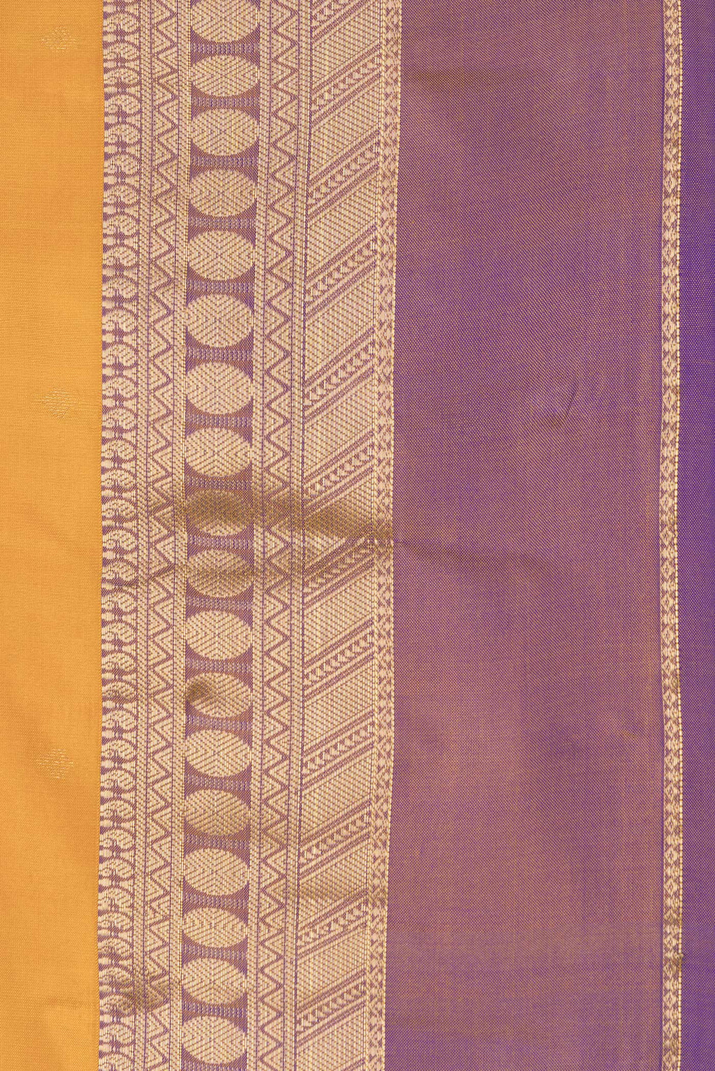 Border image of Mustard Dual Tone Kanchipuram Silk Saree with Zari Butta on the body and Zari Border. 