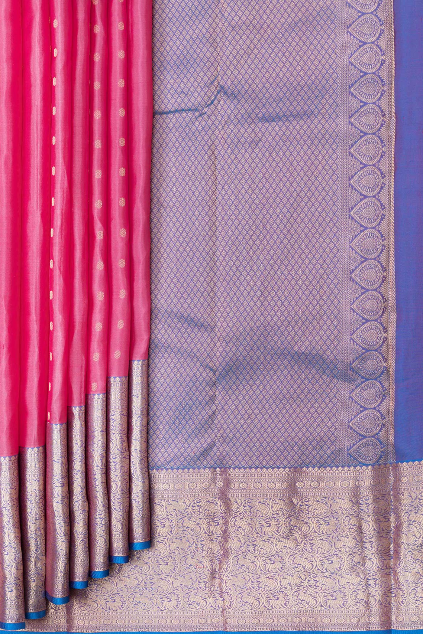 Pleats and pallu of Pink Dual Tone Kanchipuram Silk Saree with Zari Butta on the body and Zari Border. 
