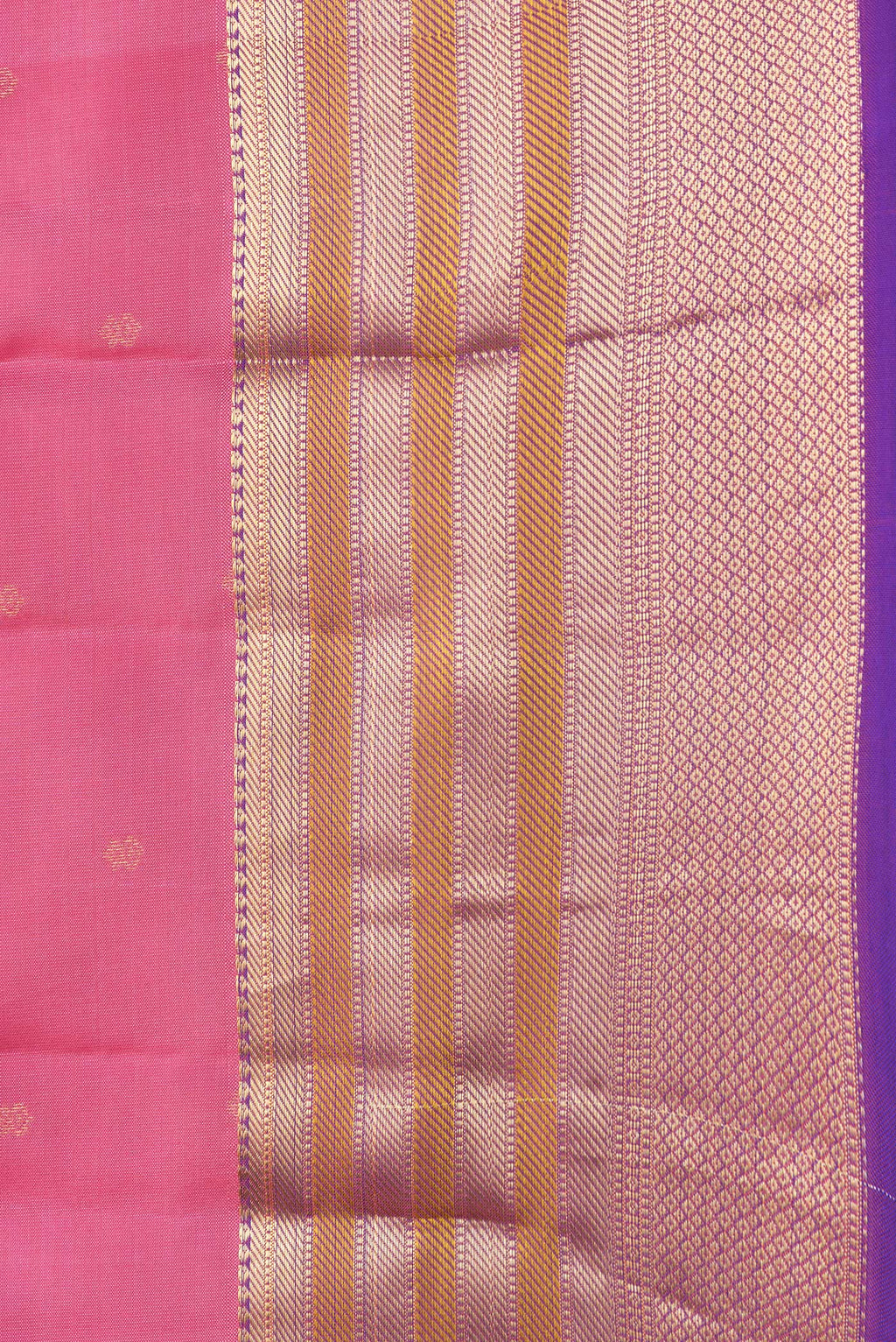 Border image of Pink Dual Tone Kanchipuram Silk Saree with Zari Butta on the body and Zari Border. 