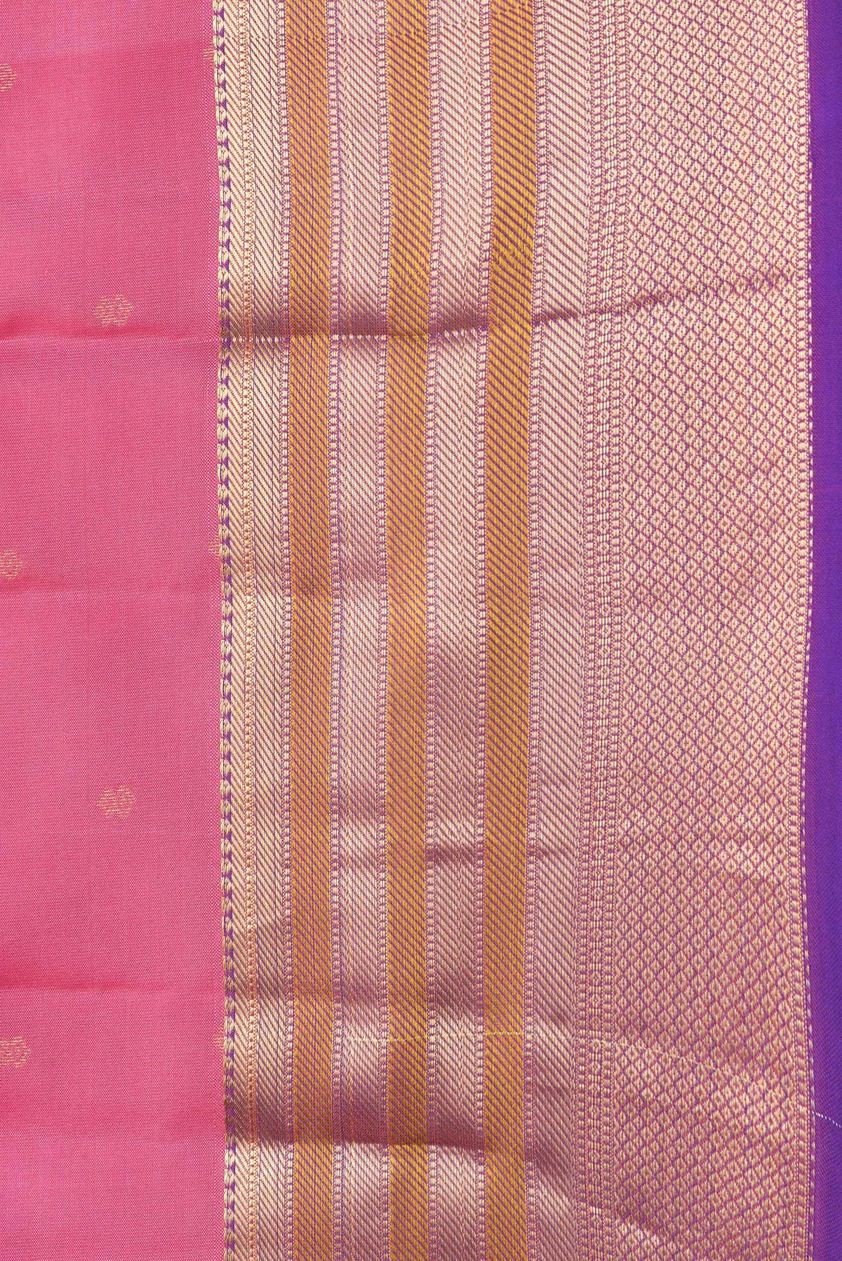Border image of Pink Dual Tone Kanchipuram Silk Saree with Zari Butta on the body and Zari Border. 