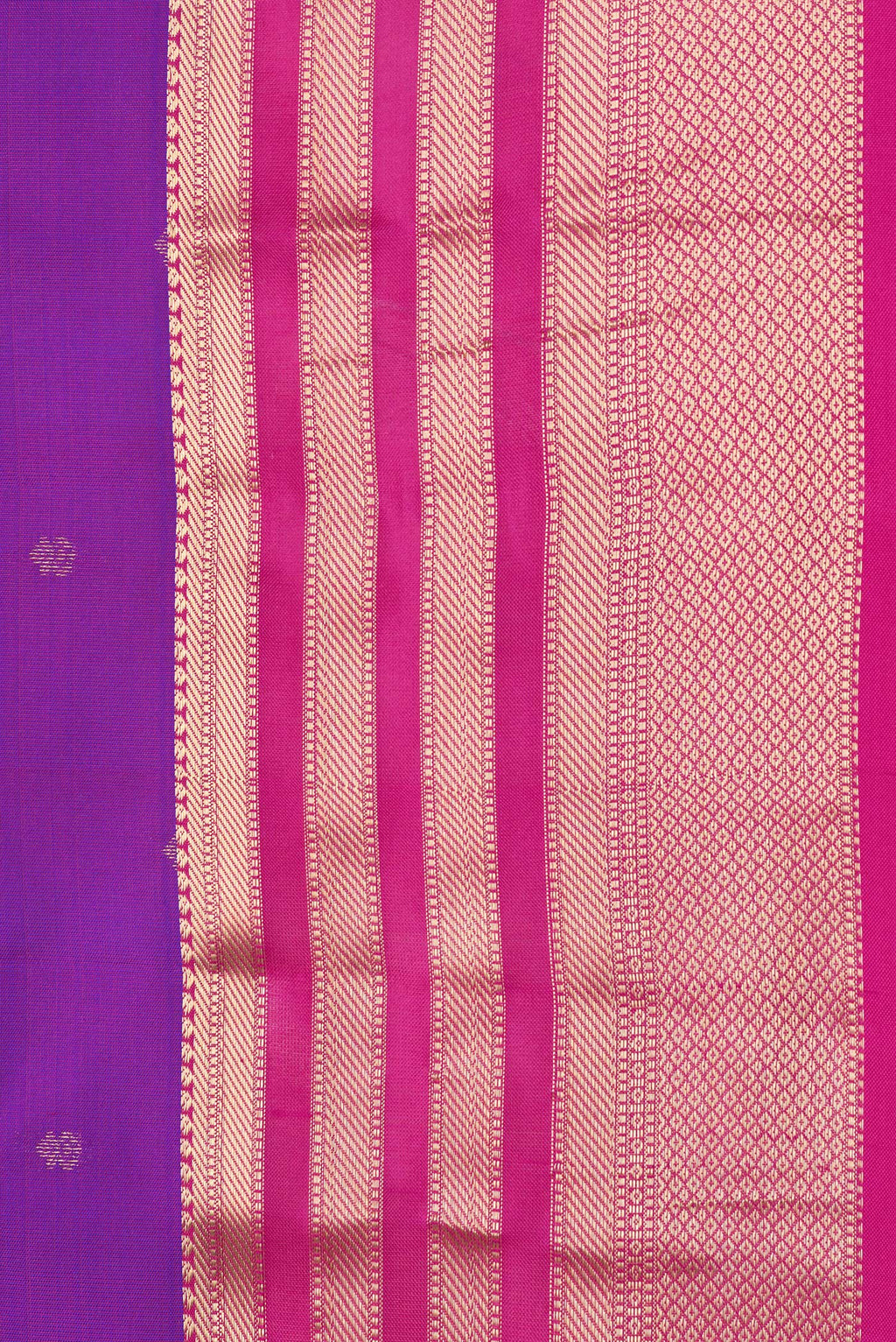 Border image of Purple Dual Tone Kanchipuram Silk Saree with Zari Butta on the body and Zari Border. 