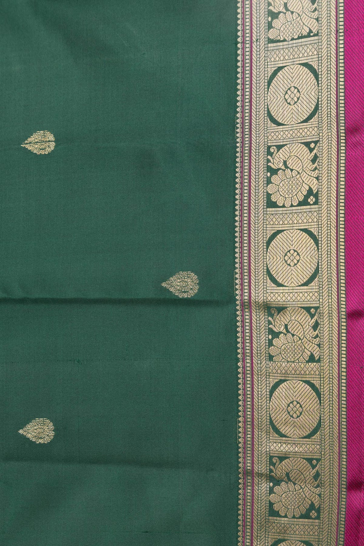 Border image of Green Dual Tone Kanchipuram Silk Saree with Zari Butta on the body and Zari Border. 