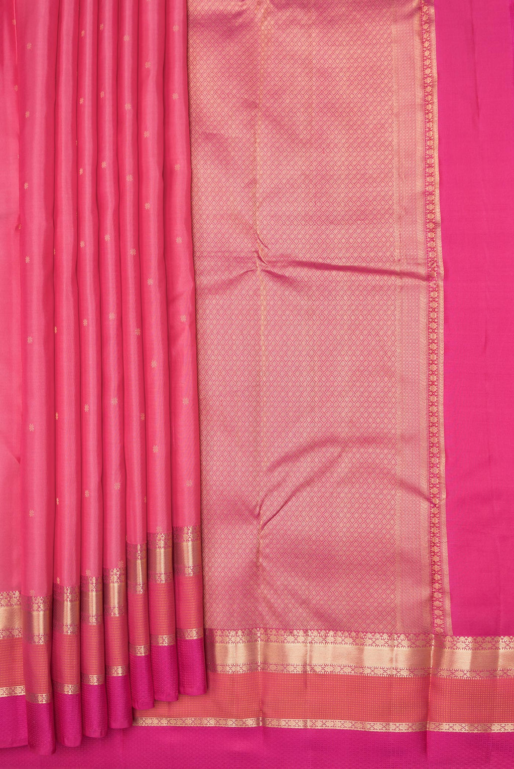 Pleats and pallu of Pink Dual Tone Kanchipuram Silk Saree with Zari Butta on the body and Zari Border. 
