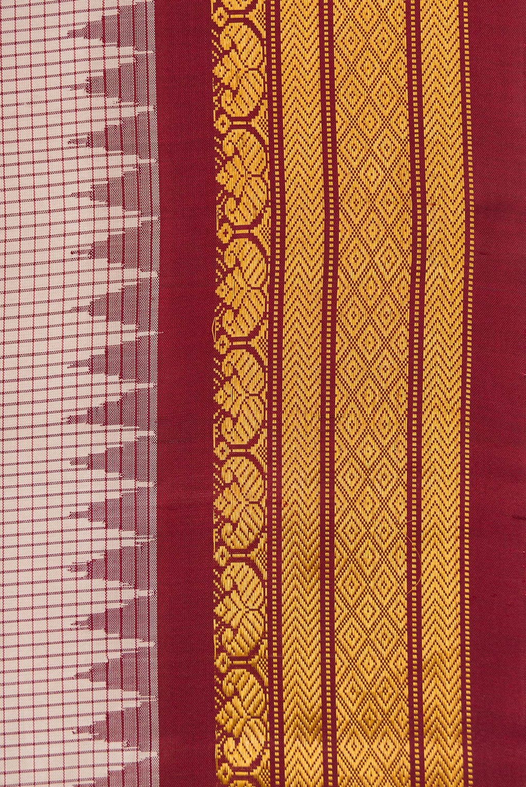 Border image of Dark Beige Dual Tone Gadwal Silk Saree with Zari And Thread Butta on the body and Zari Border. 