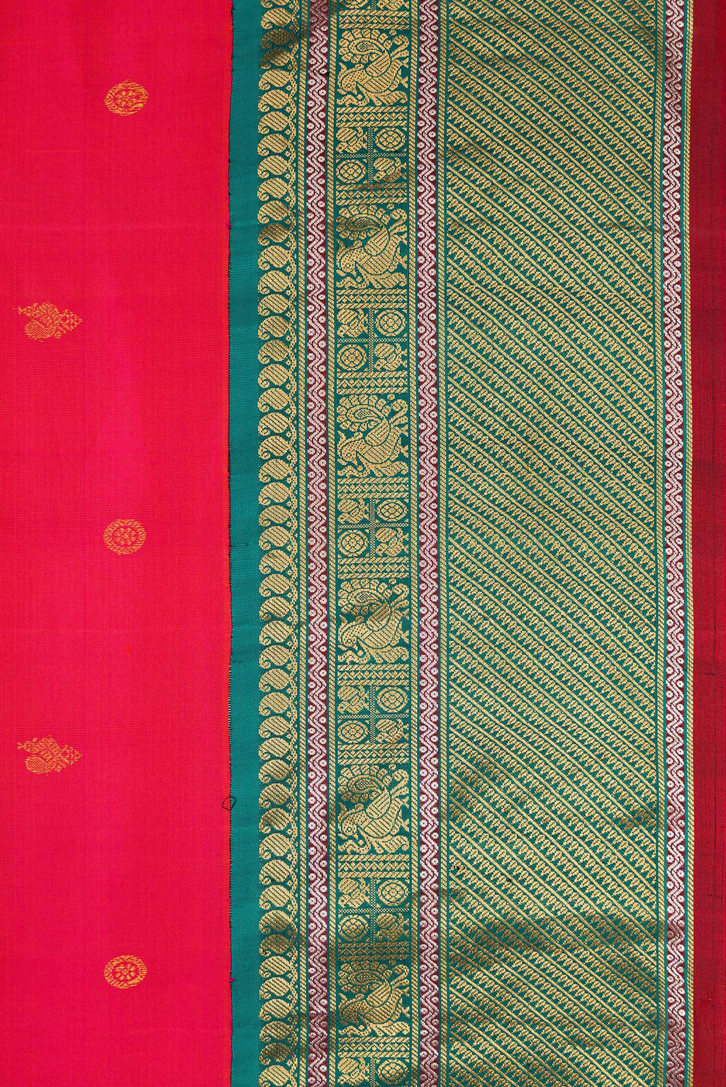 Border image of Coral Dual Tone Gadwal Silk Saree with Zari Butta on the body and Zari Border. 