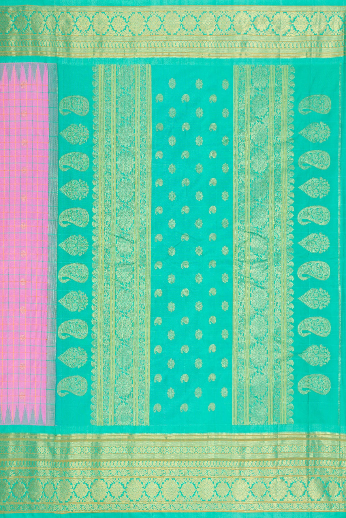 Close up image of the pallu of Pink Dual Tone Gadwal Silk Saree with Checked design on the body and Temple Border. 