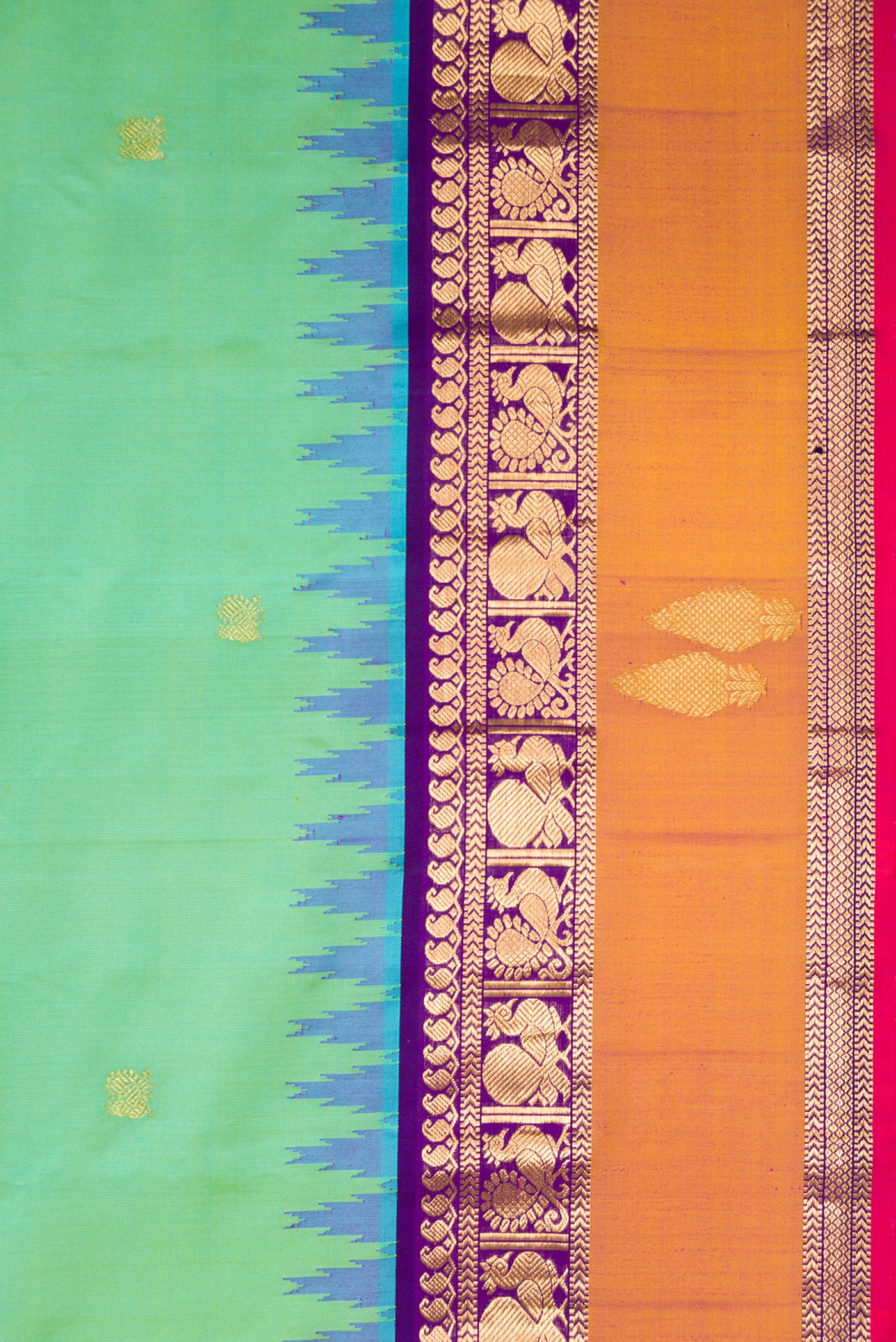 Border image of Light Green Dual Tone Gadwal Silk Saree with Zari Butta on the body and Zari Border. 