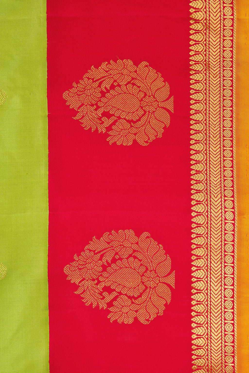 Border image of Parrot Green Dual Tone Gadwal Silk Saree with Zari Butta on the body and Zari Border. 