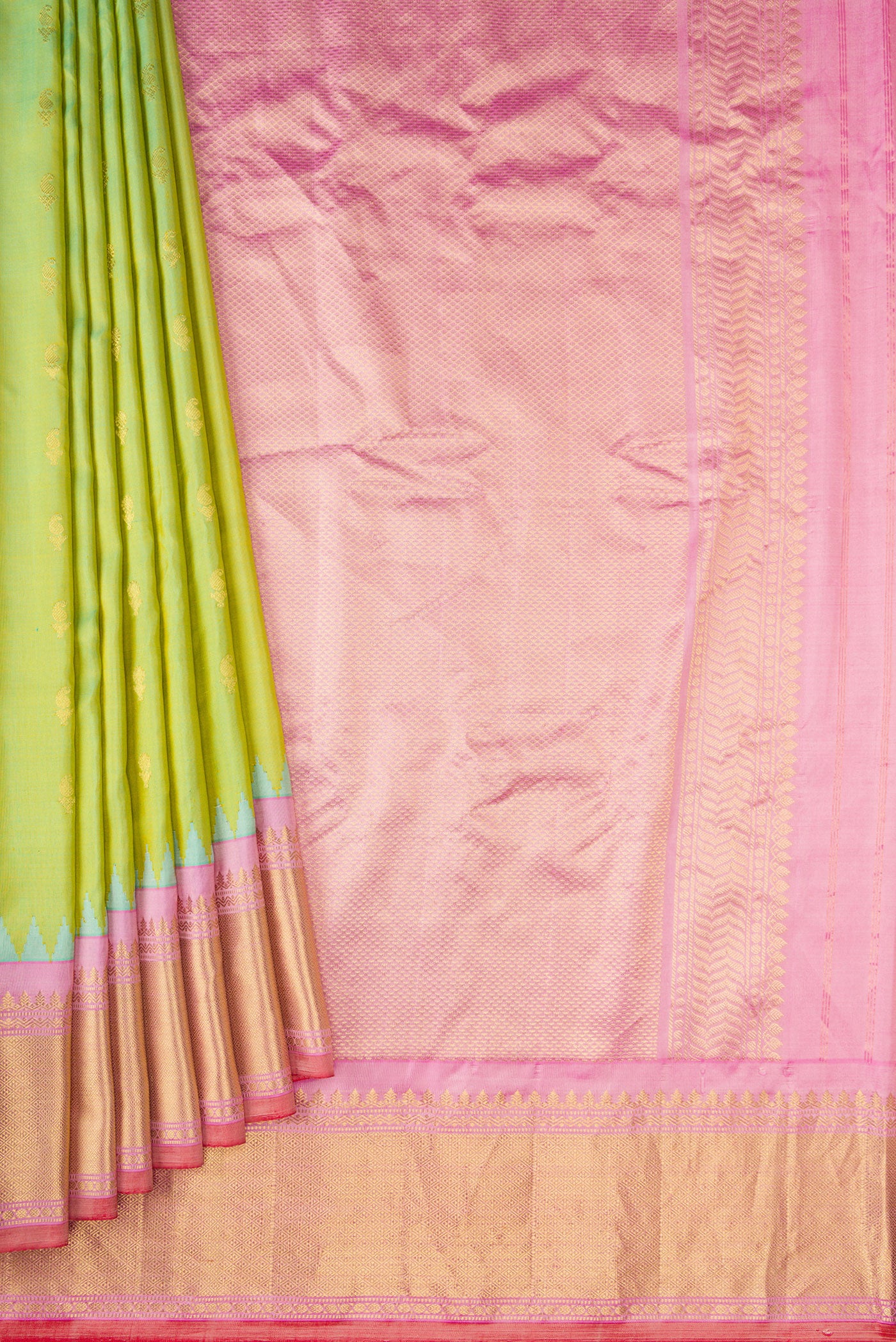 Pleats and pallu of Light Green Dual Tone Gadwal Silk Saree with Zari Butta on the body and Zari Border. 