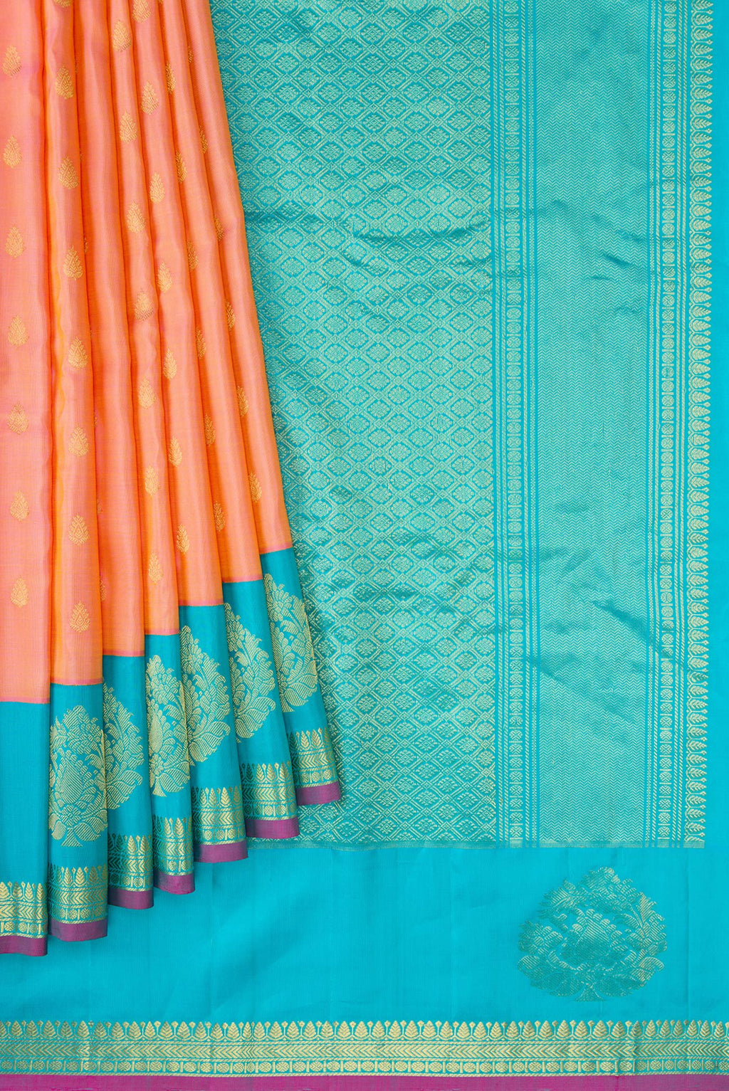 Pleats and pallu of Golden Peach Dual Tone Gadwal Silk Saree with Zari Butta on the body and Fancy Border. 