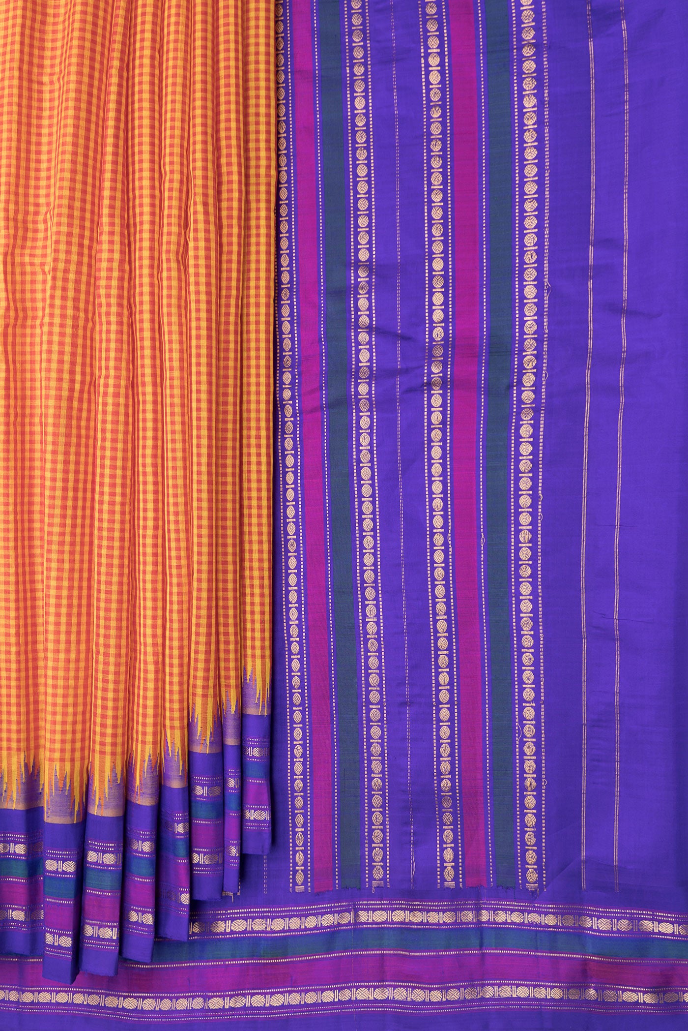 Pleats and pallu of Orange Dual Tone Gadwal Silk Saree with Checked design on the body and Zari Border. 
