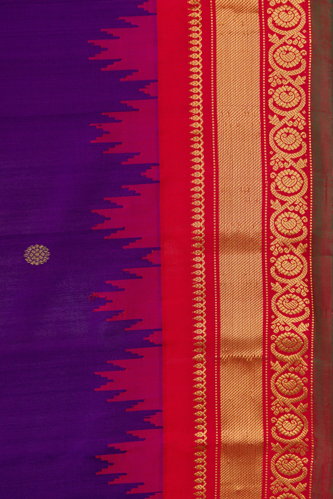 Border image of Purple Dual Tone Gadwal Silk Saree with Zari Butta on the body and Zari Border. 