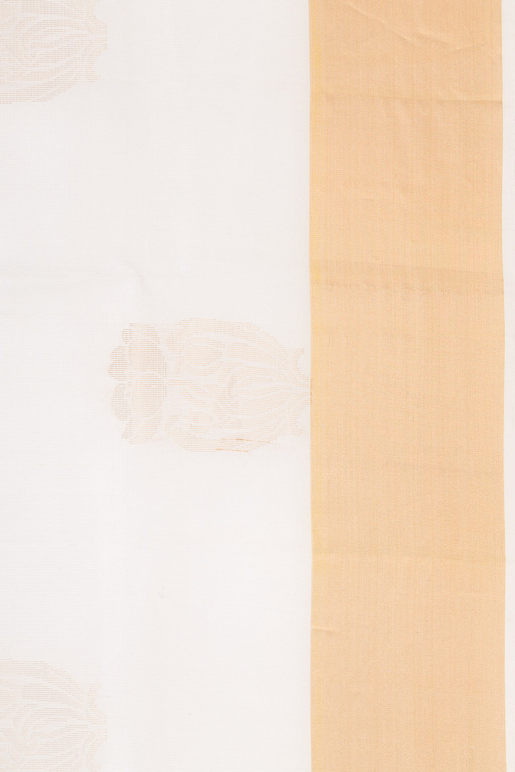 Border image of Off White Dual Tone Soft Silk Saree with Zari Butta on the body and Zari Border. 
