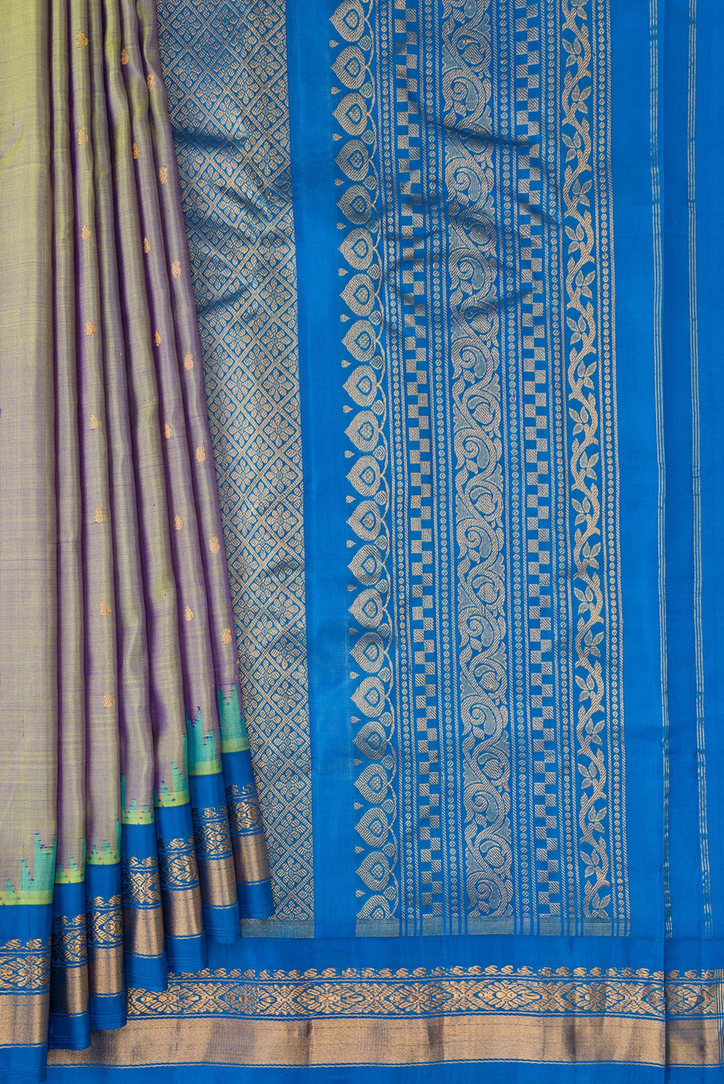 Pleats and pallu of Mehandi Green Dual Tone Gadwal Silk Saree with Zari Butta on the body and Zari Border. 