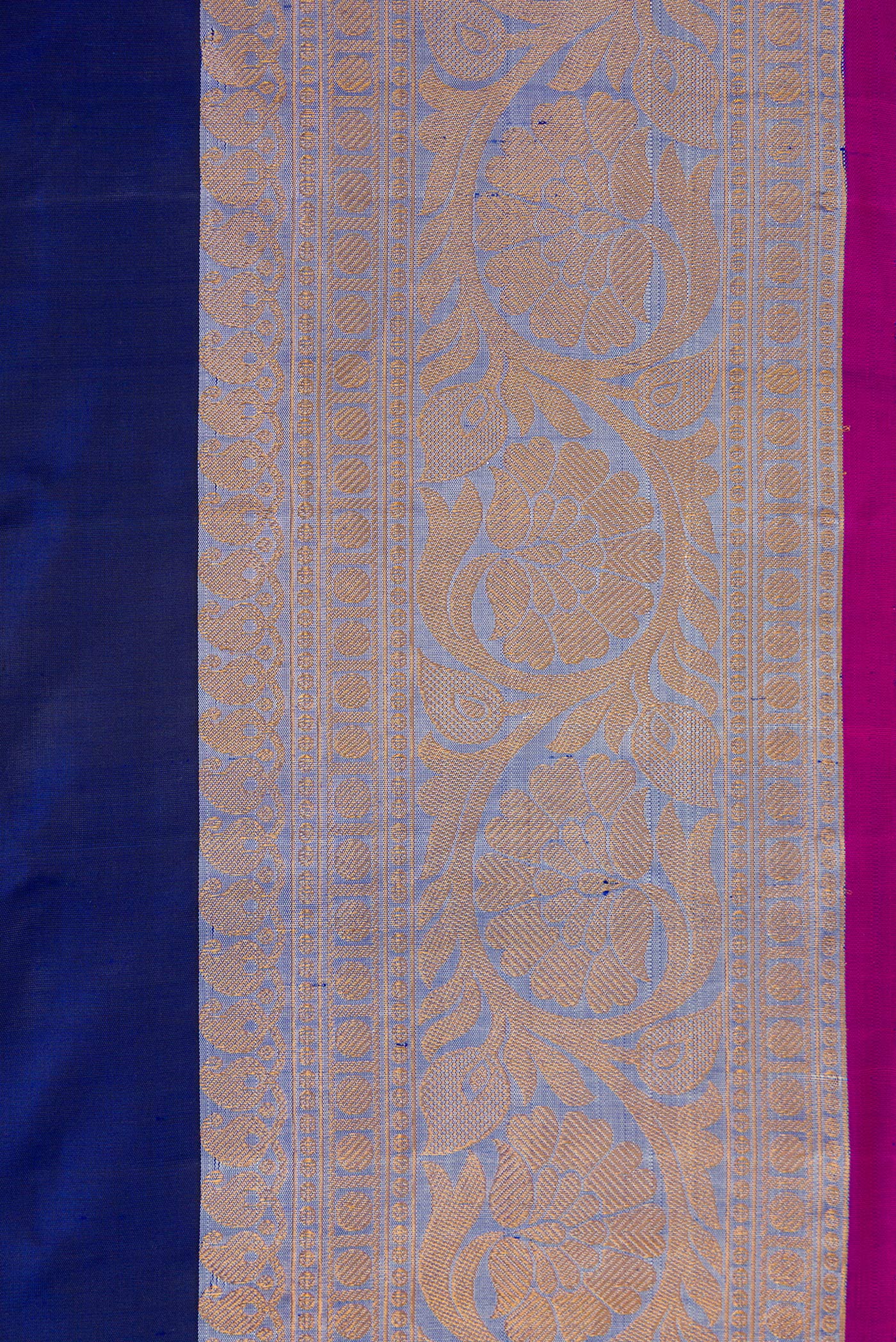 Border image of Royal Blue Dual Tone Gadwal Silk Saree with Zari Butta on the body and Zari Border. 