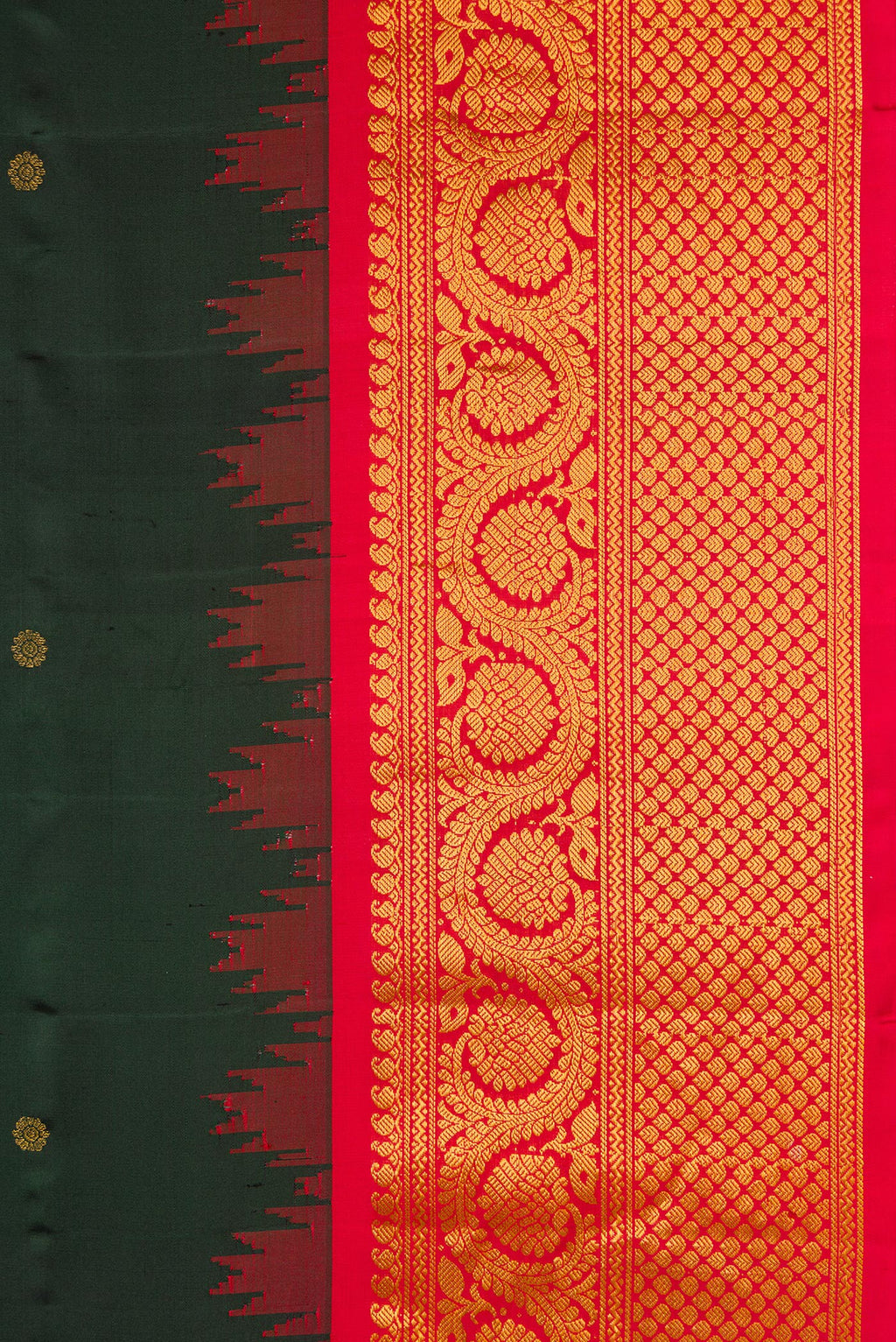 Border image of Bottle Green Dual Tone Gadwal Silk Saree with Zari Butta on the body and Zari Border. 