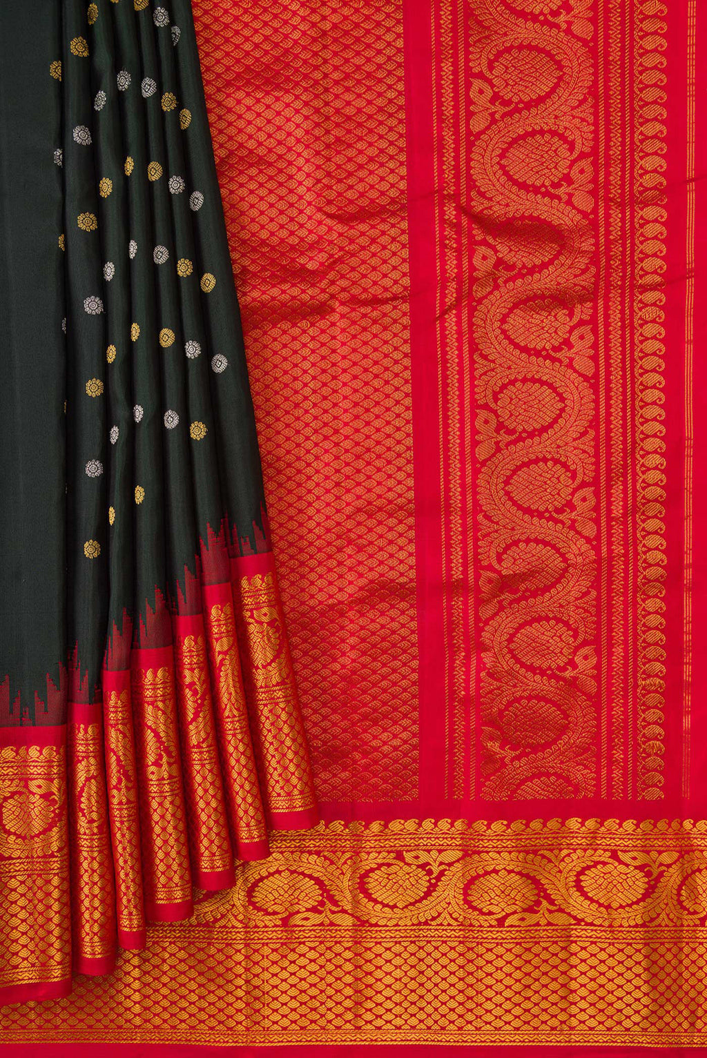 Pleats and pallu of Bottle Green Dual Tone Gadwal Silk Saree with Zari Butta on the body and Zari Border. 