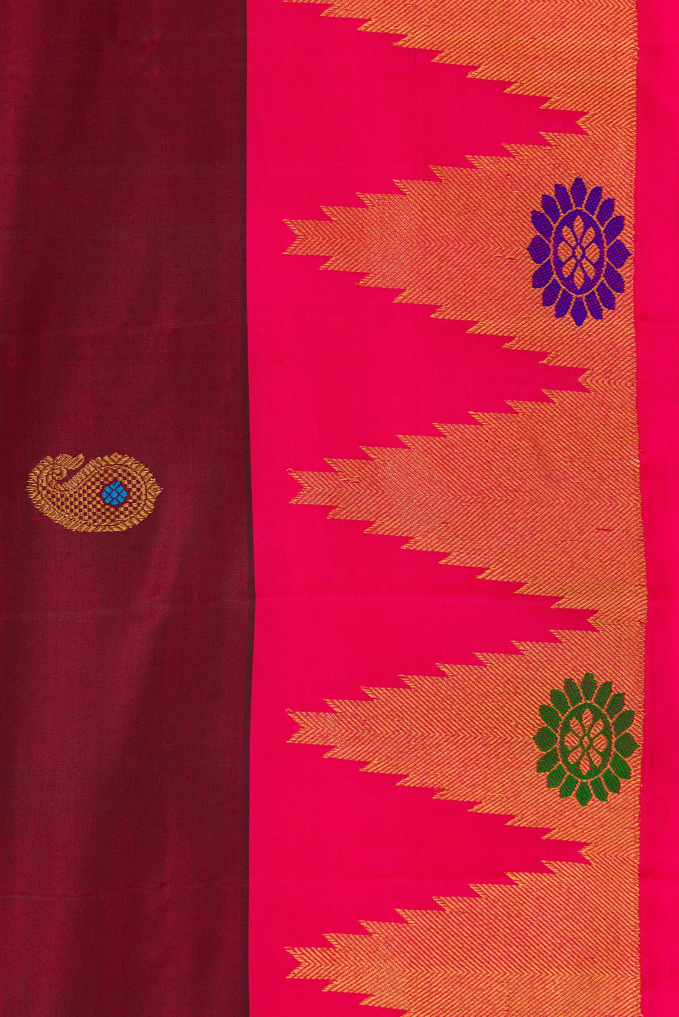 Border image of Maroon Dual Tone Gadwal Silk Saree with Zari And Thread Butta on the body and Zari Border. 