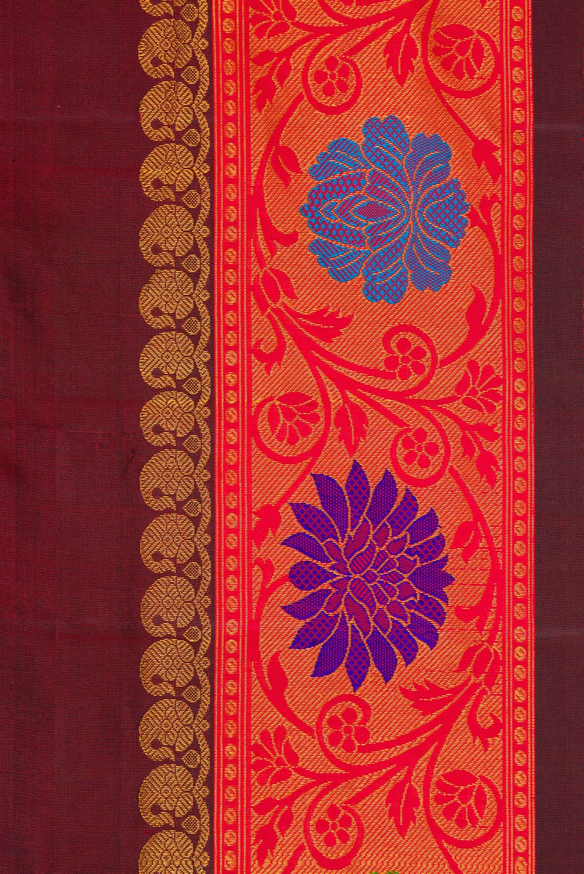 Border image of Maroon Dual Tone Gadwal Silk Saree with Zari Butta on the body and Zari And Thread Border. 