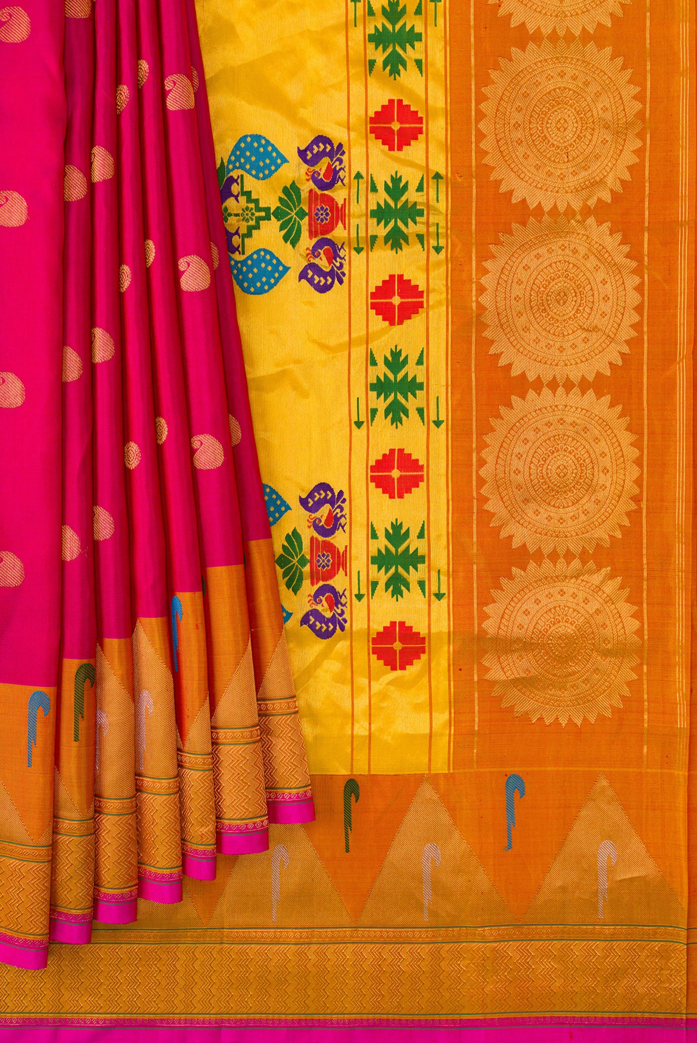 Pleats and pallu of Pink Dual Tone Paithani Silk Saree with Zari Butta on the body and Zari Border. 