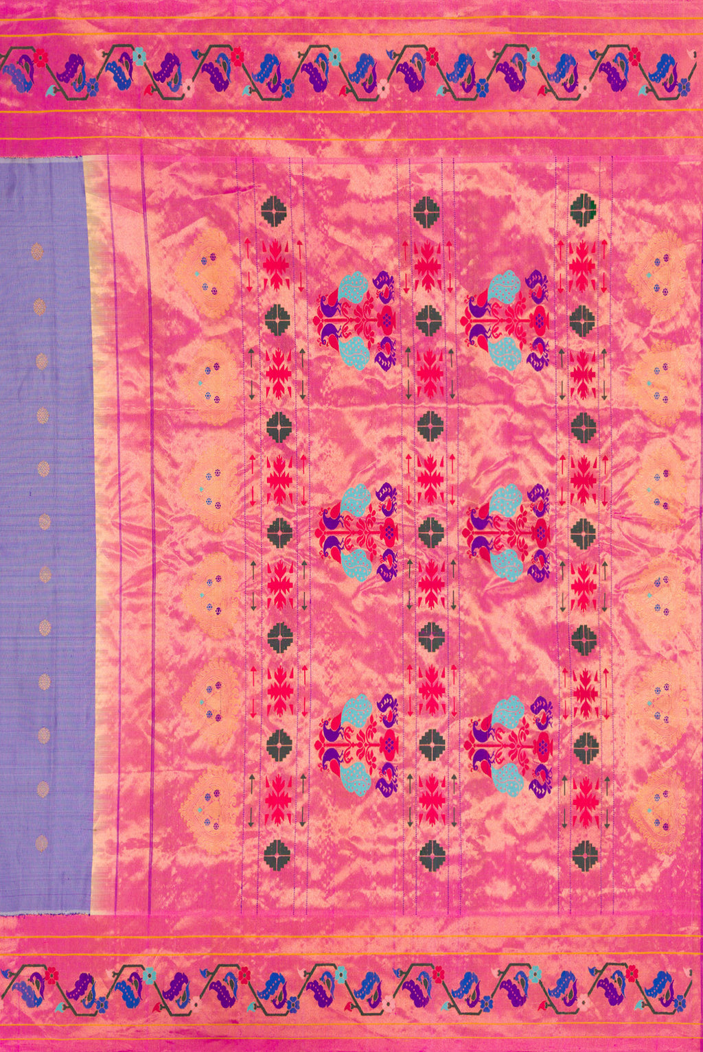 Close up image of the pallu of Lilac Dual Tone Gadwal Silk Saree with Zari Butta on the body and Paithani Border. 
