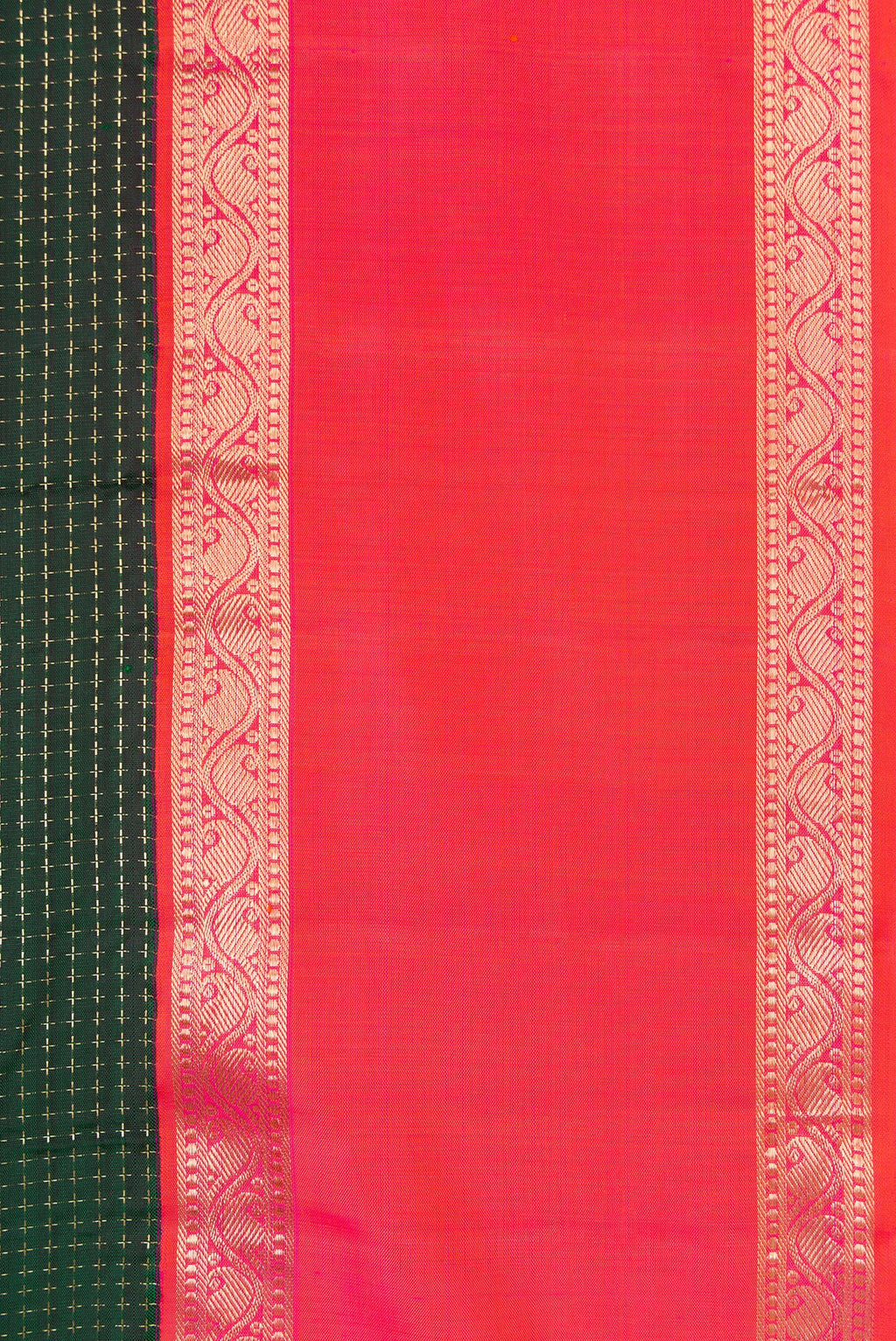 Border image of Bottle Green Dual Tone Kanjivaram Silk Saree with Checked design on the body and Zari Border. 