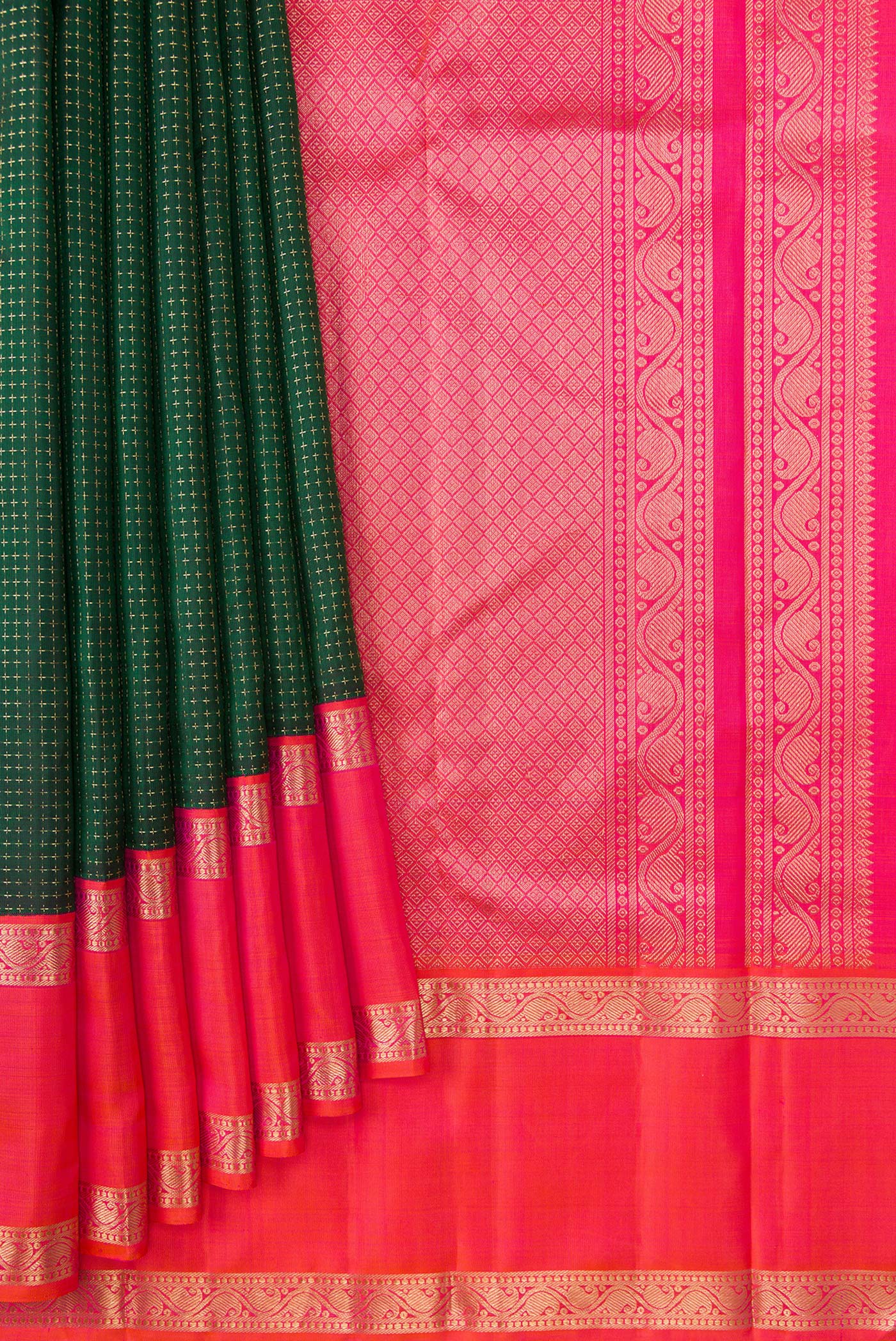 Pleats and pallu of Bottle Green Dual Tone Kanjivaram Silk Saree with Checked design on the body and Zari Border. 