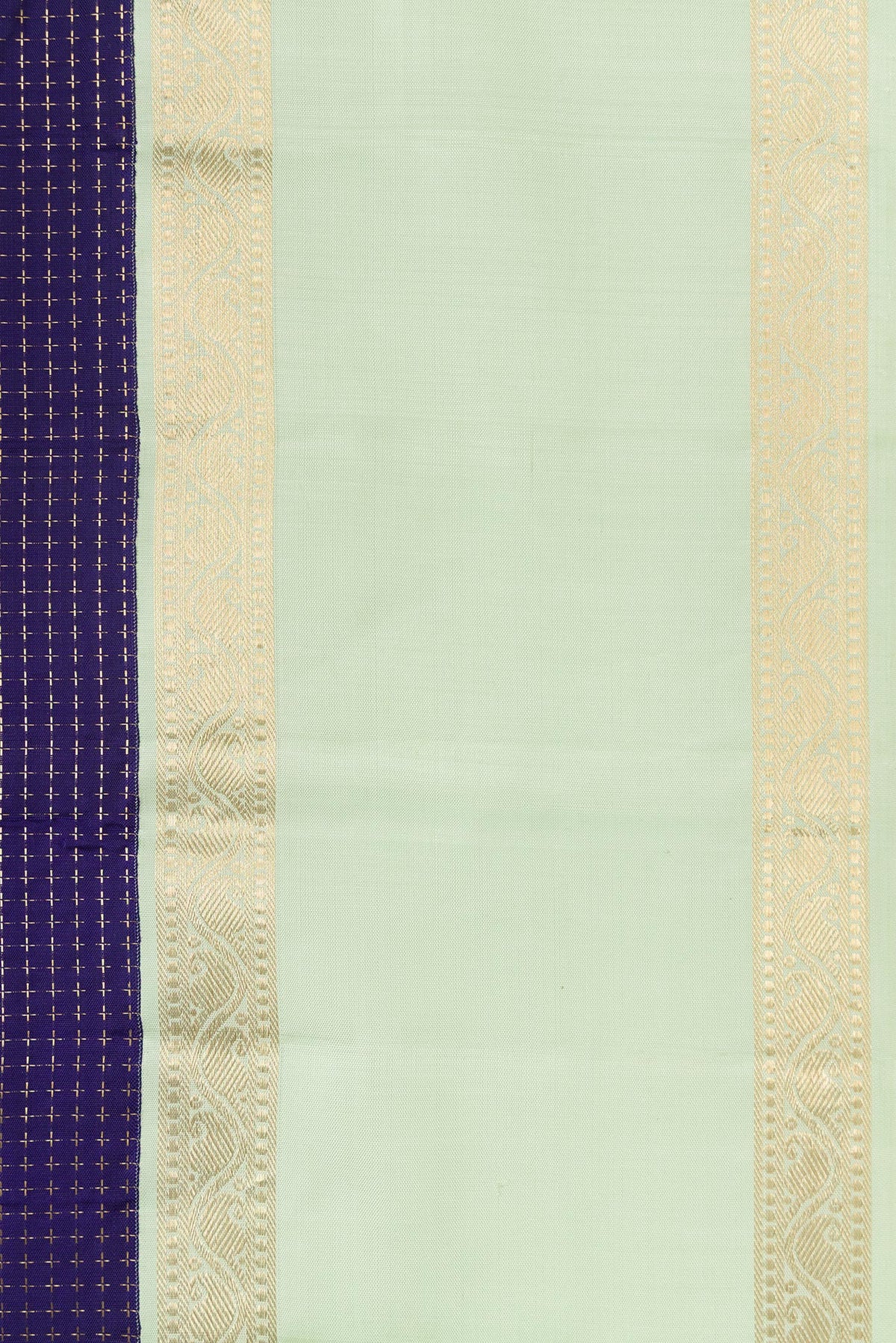 Border image of Navy Blue Dual Tone Kanjivaram Silk Saree with Checked design on the body and Zari Border. 