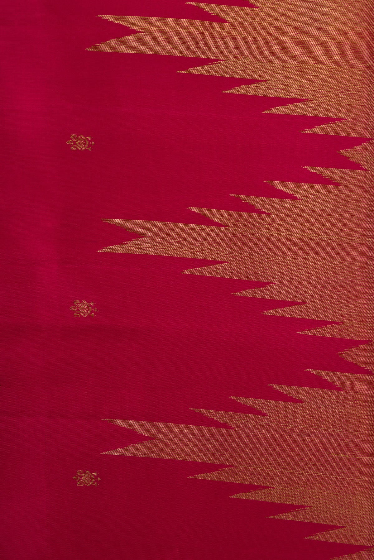 Border image of Maroon Dual Tone Kanchipuram Silk Saree with Zari Butta on the body and Temple Border. 