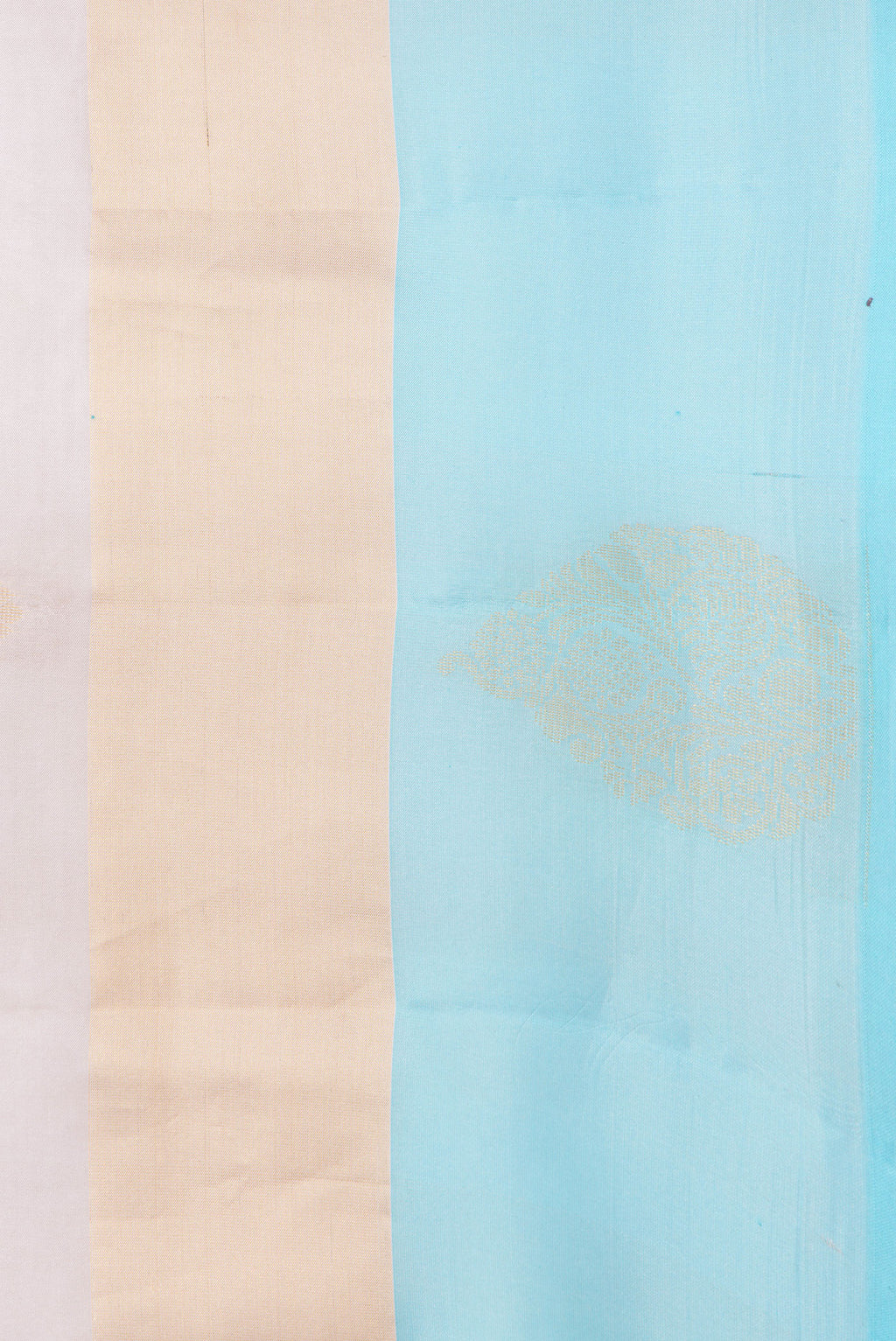 Border image of Rose Gold Dual Tone Soft Silk Saree with Zari Butta on the body and Fancy Border. 
