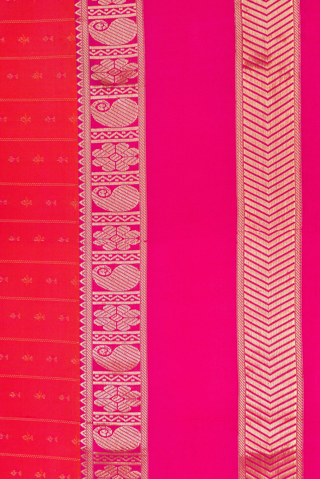 Border image of Orange Dual Tone Kanchipuram Silk Saree with Zari Butta on the body and Zari Border. 