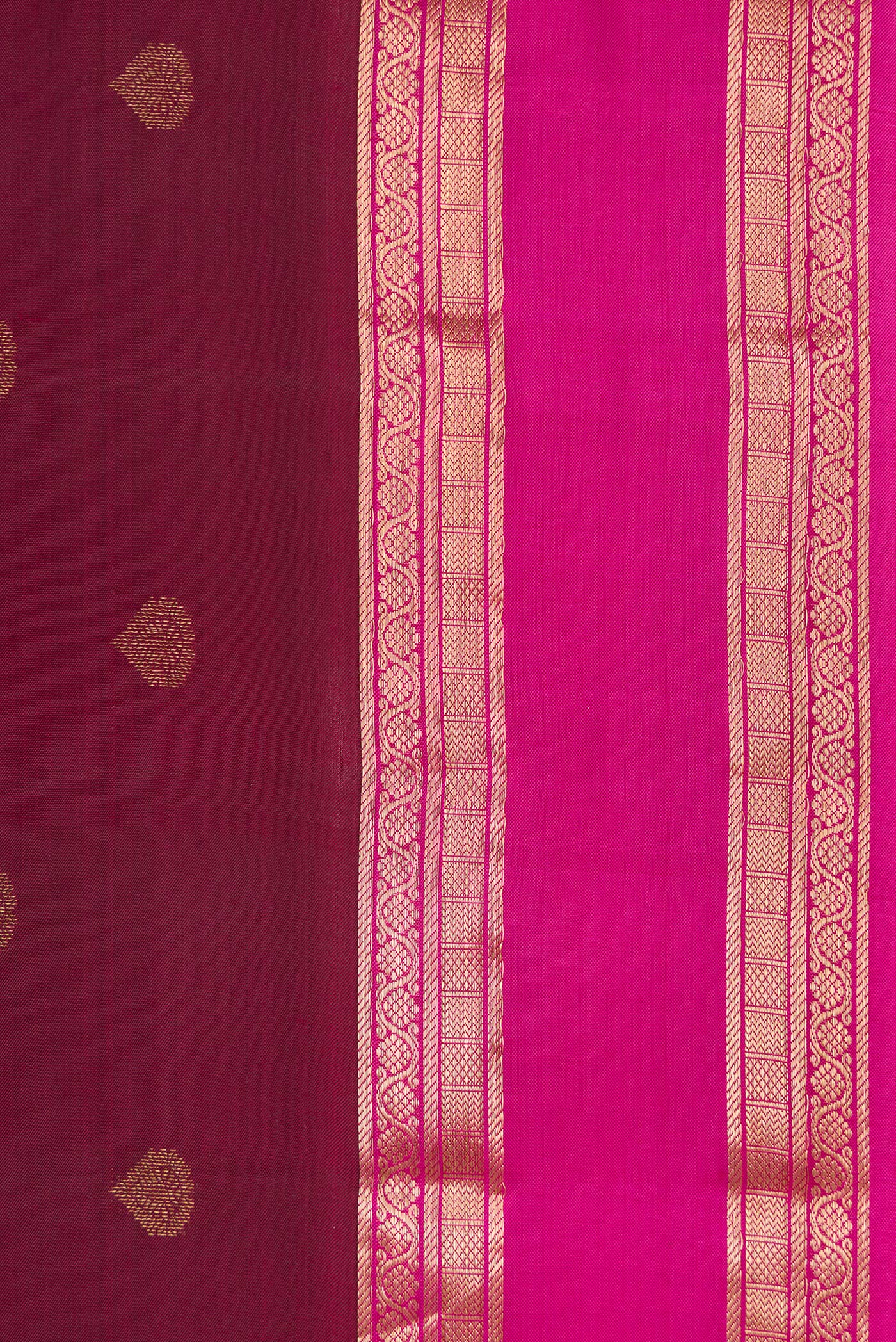 Border image of Coffee Brown Dual Tone Kanchipuram Silk Saree with Zari Butta on the body and Zari Border. 