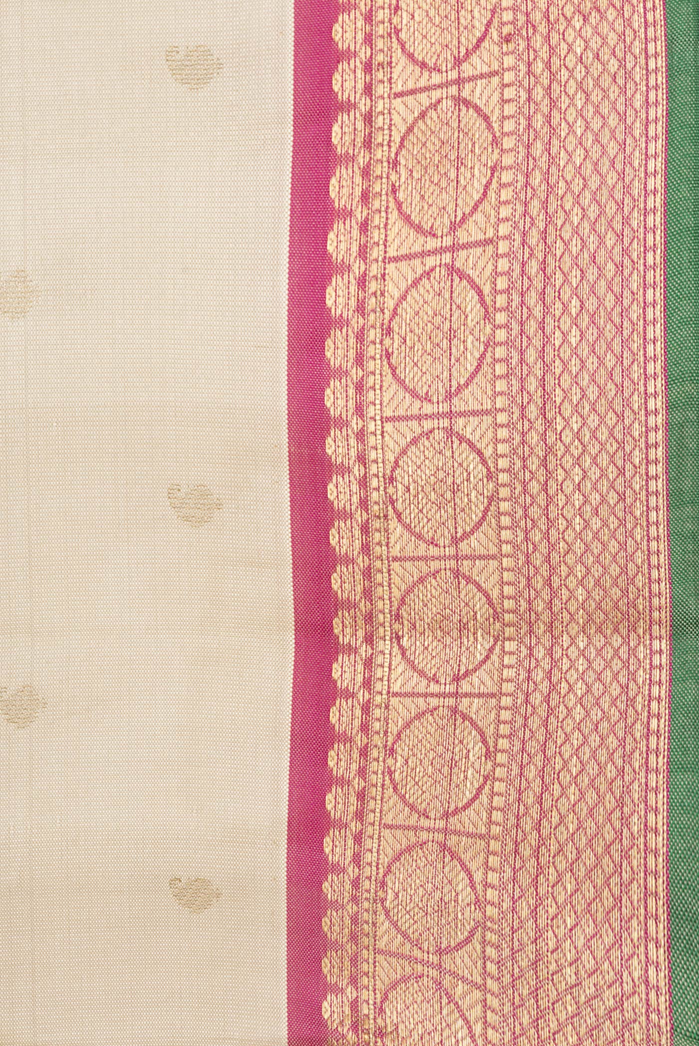 Border image of Beige Dual Tone Kanchipuram Silk Saree with Zari Butta on the body and Zari Border. 