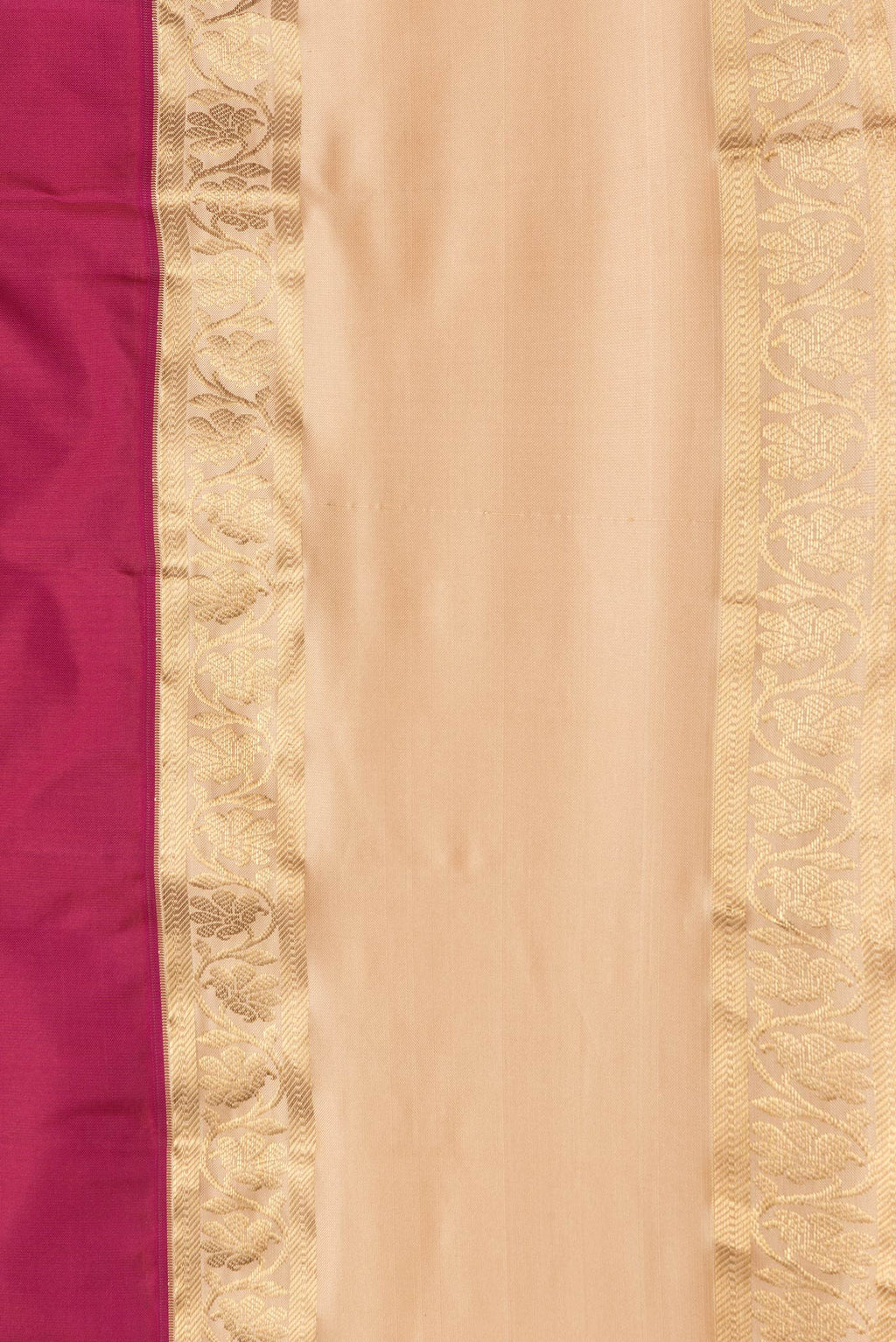 Border image of Pink Dual Tone Kanchipuram Silk Saree with Plain Body and Zari Border. 