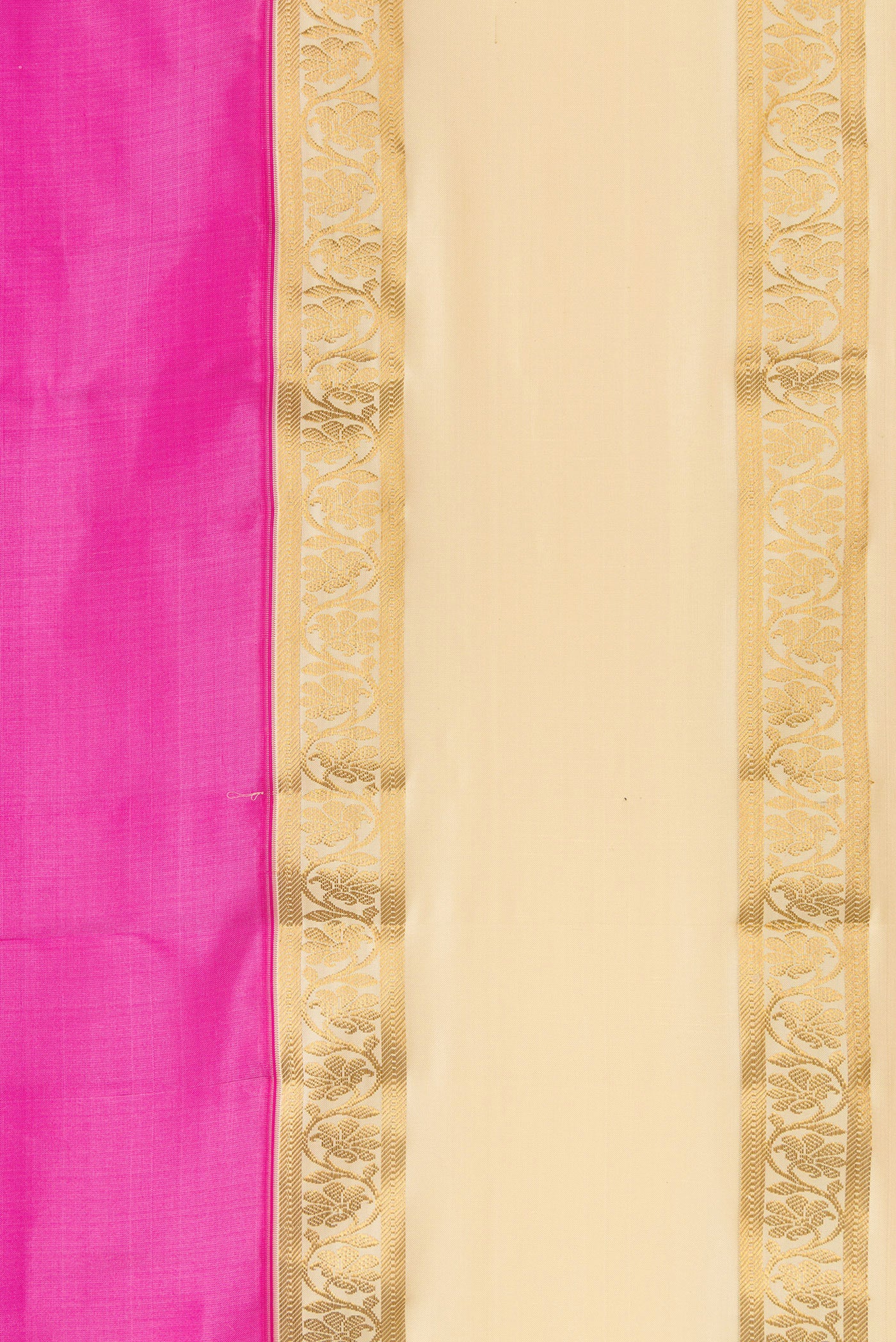 Border image of Pink Dual Tone Kanchipuram Silk Saree with Plain Body and Zari Border. 