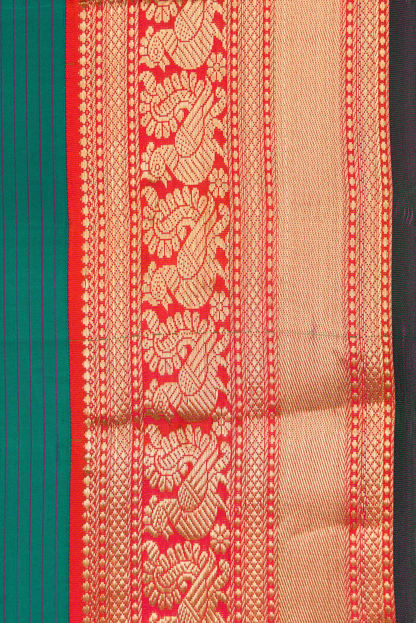 Border image of Green Dual Tone Kanchipuram Silk Saree with Stripes on the body and Zari Border. 