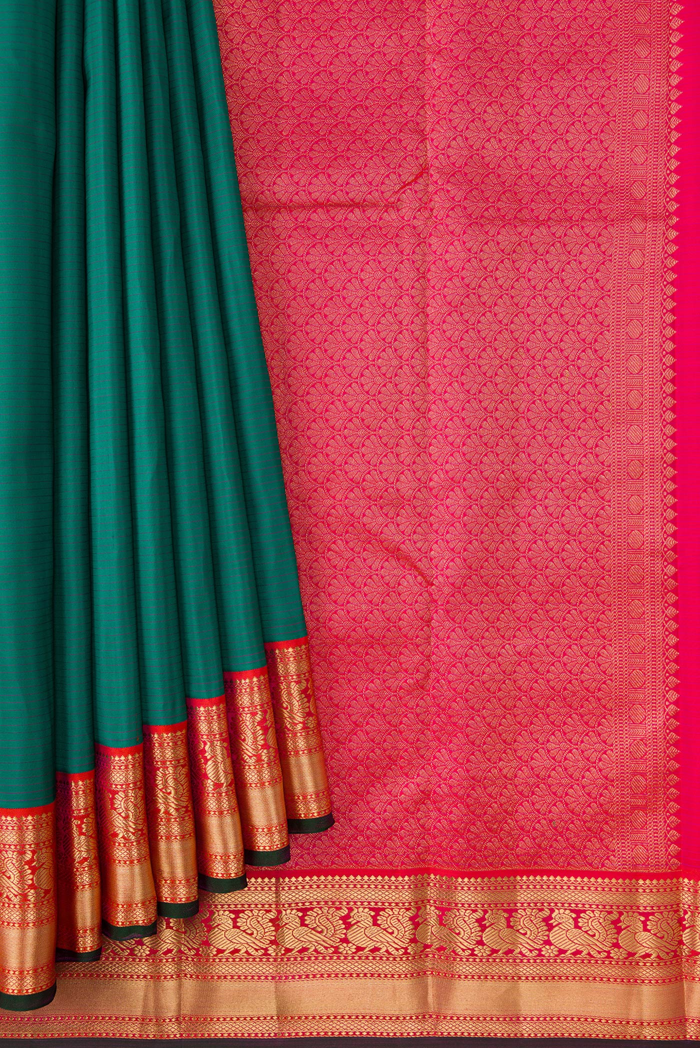 Pleats and pallu of Green Dual Tone Kanchipuram Silk Saree with Stripes on the body and Zari Border. 