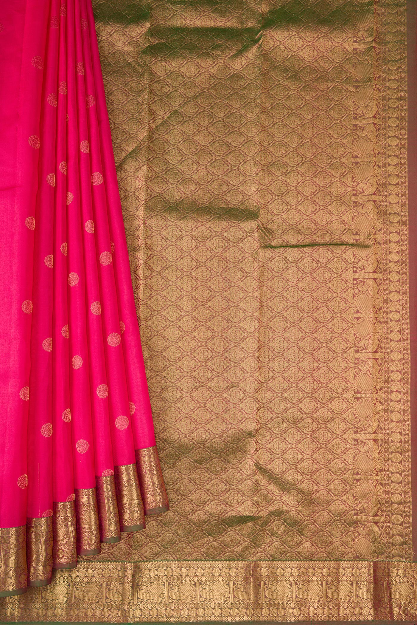 Pleats and pallu of Pink Dual Tone Kanchipuram Silk Saree with Zari Butta on the body and Zari Border. 