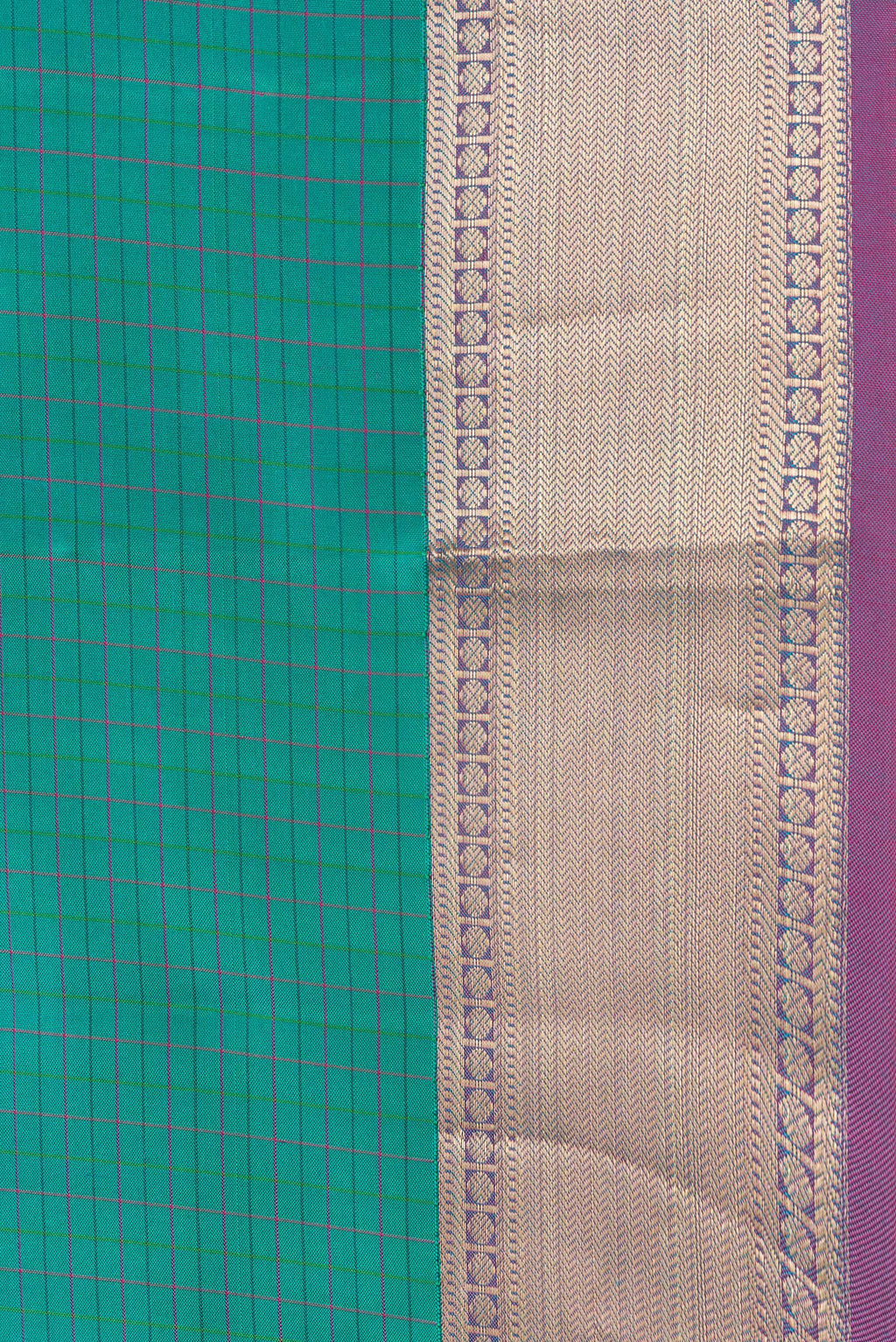 Border image of Green Dual Tone Kanchipuram Silk Saree with Checked design on the body and Zari Border. 