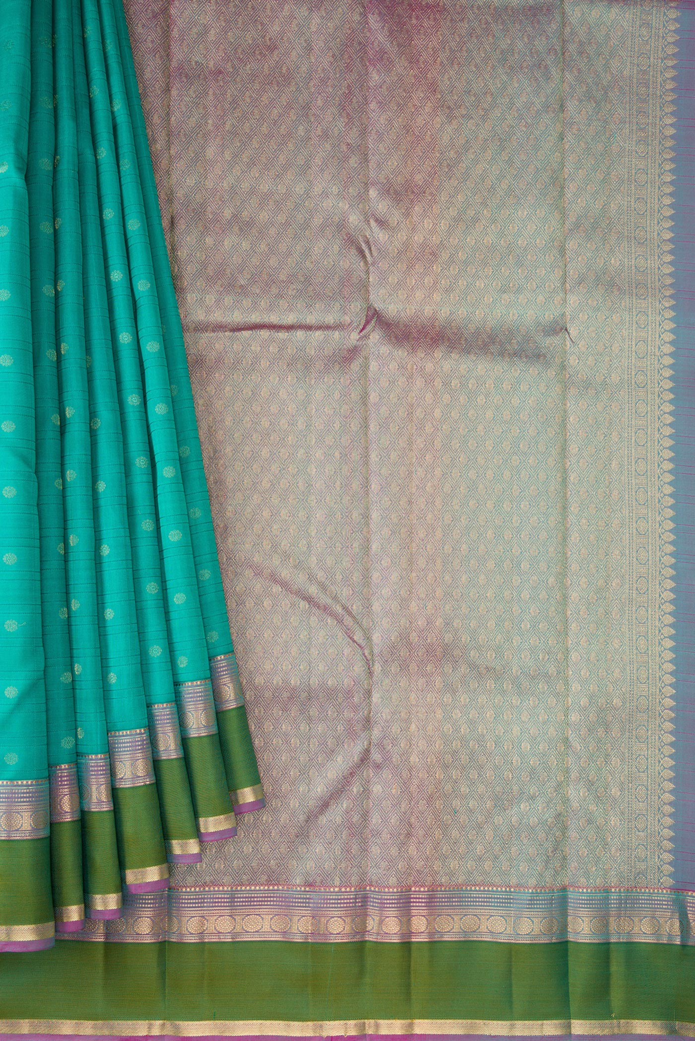 Pleats and pallu of Sea Green Dual Tone Kanchipuram Silk Saree with Zari Butta on the body and Zari Border. 