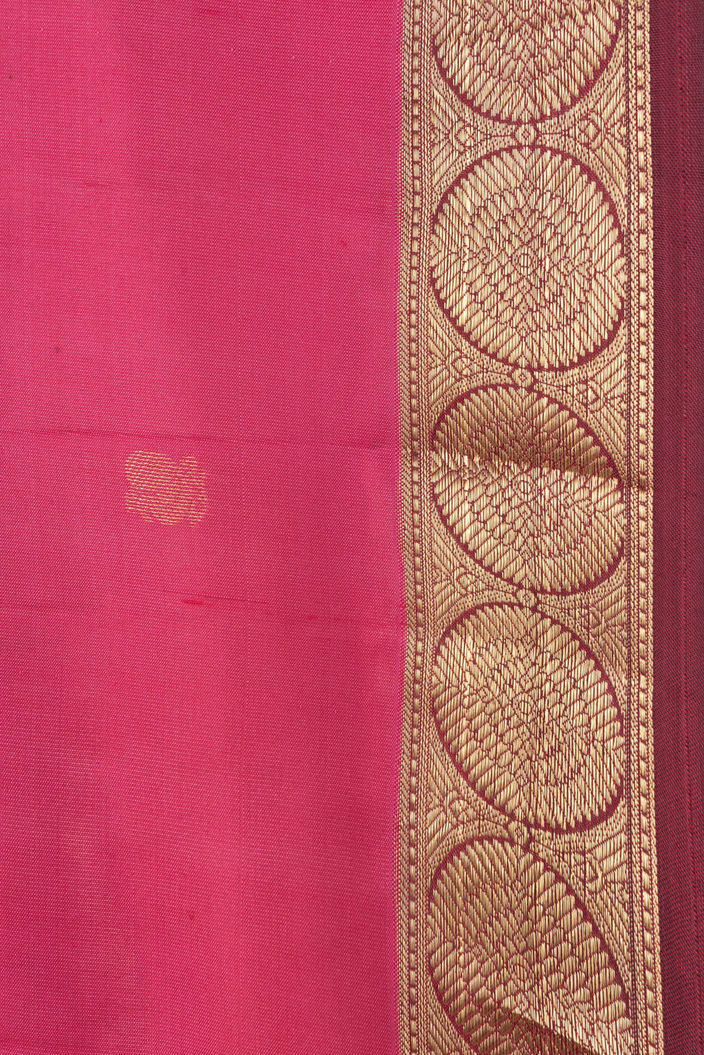 Border image of Pink Dual Tone Kanjivaram Silk Saree with Zari Butta on the body and Zari Border. 