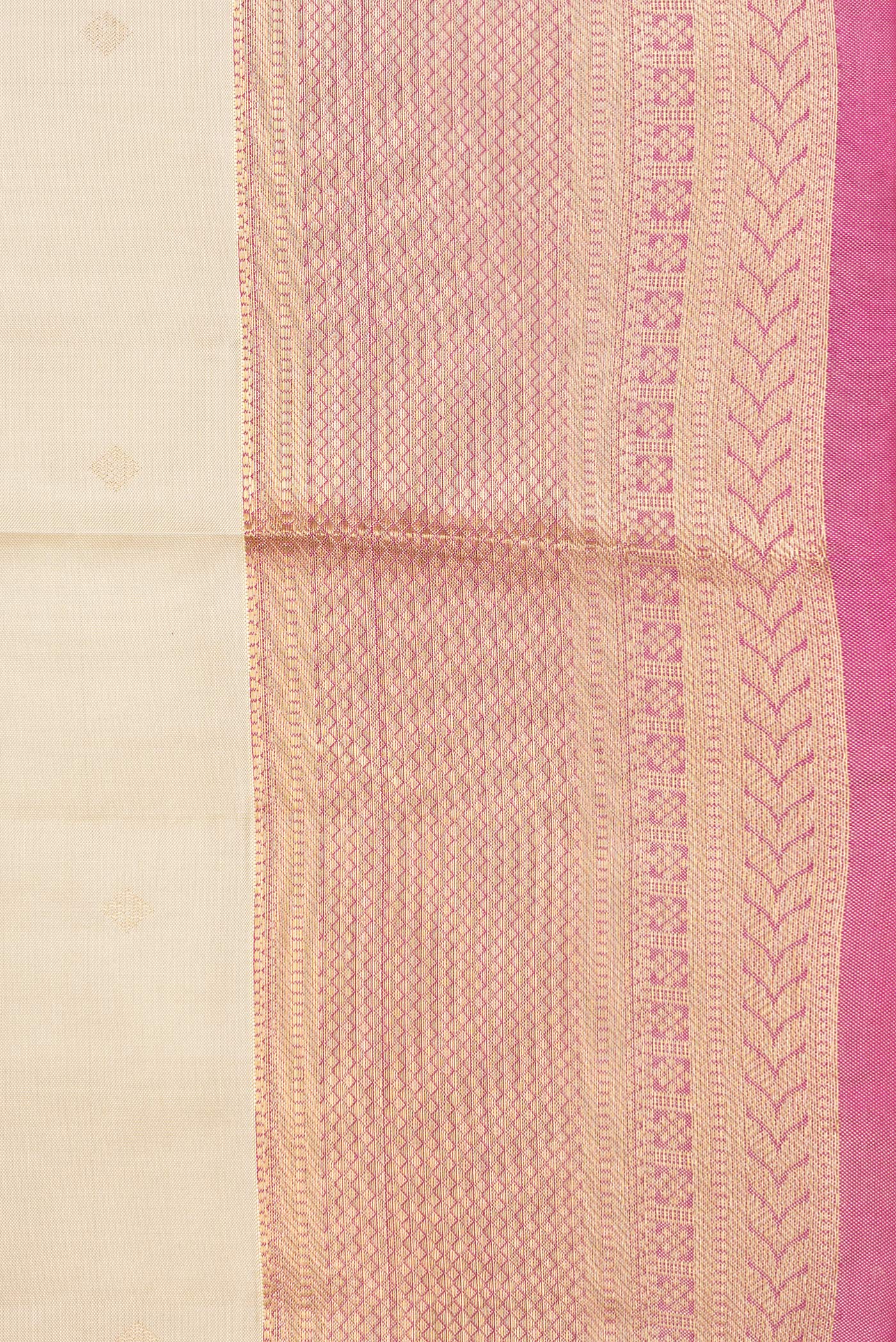 Border image of Beige Dual Tone Kanchipuram Silk Saree with Zari Butta on the body and Fancy Border. 