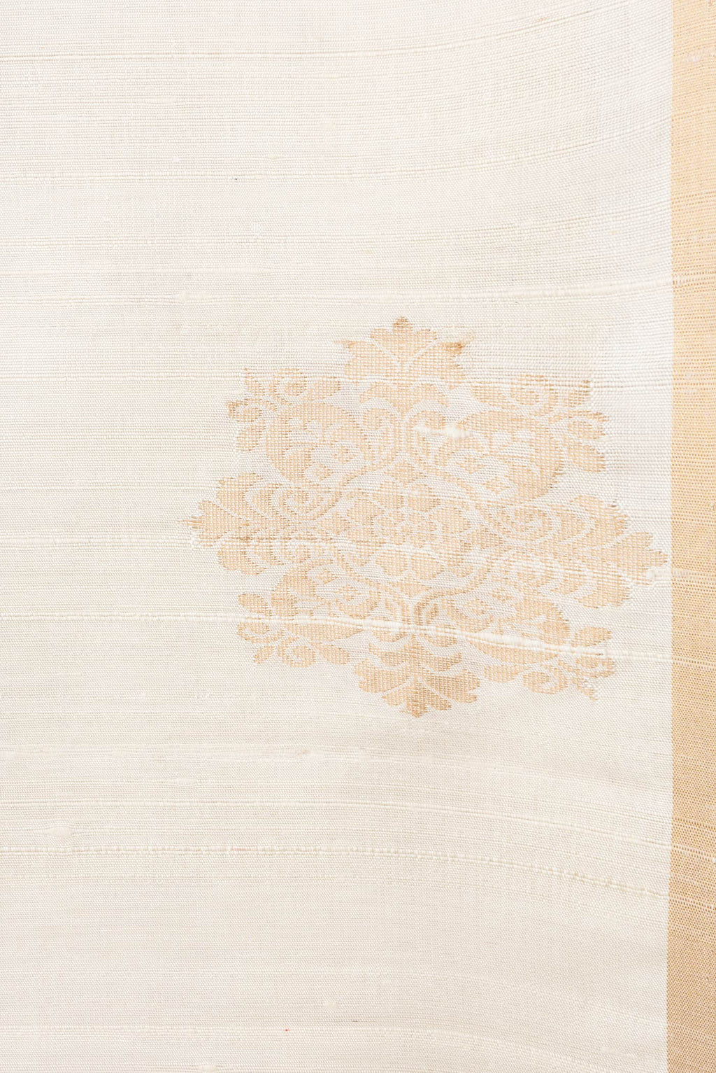 Border image of Off White Dual Tone Raw Silk Saree with Plain Body and Fancy Border. 